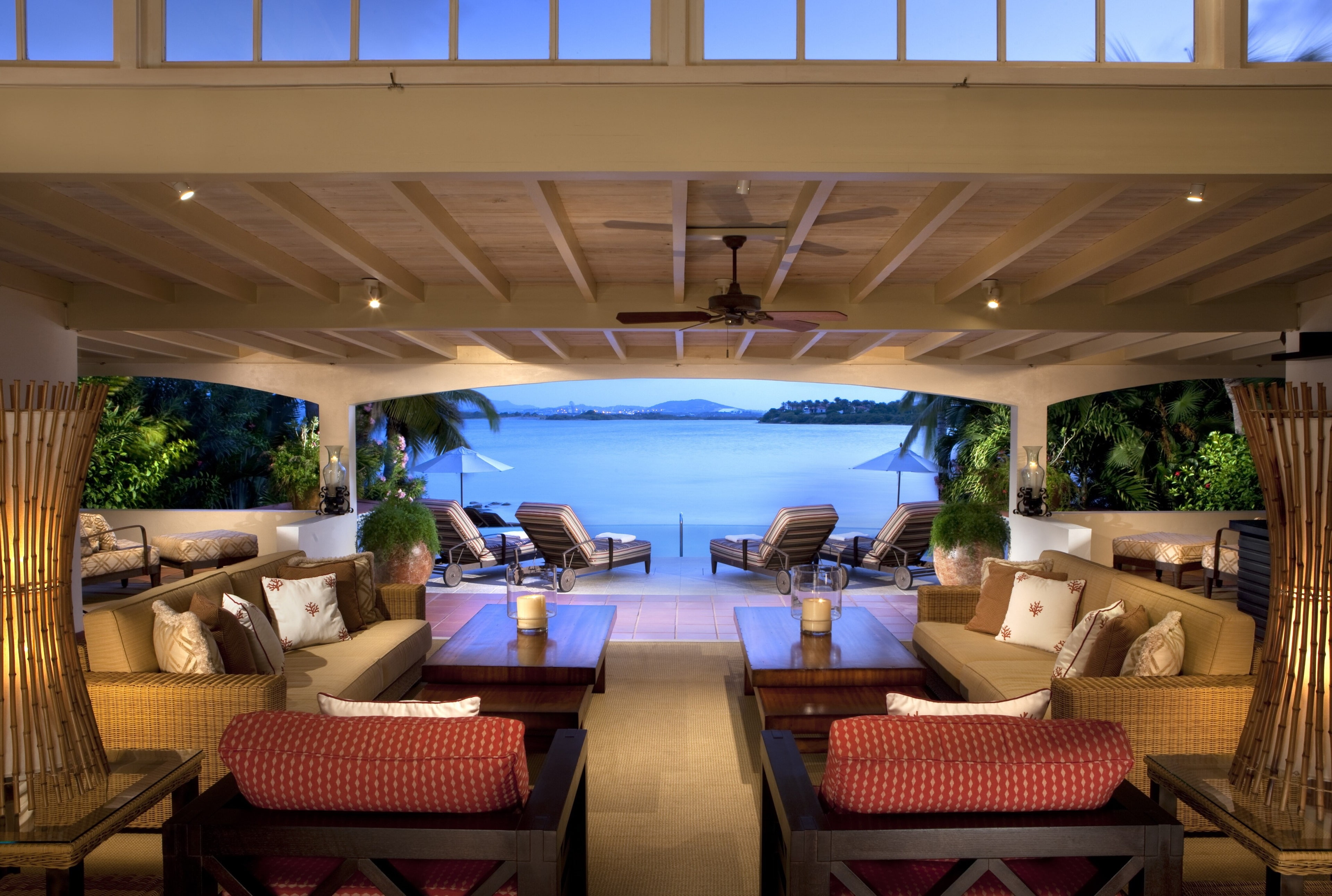 chair, no people, restaurant, cushion, rosewood resort 4k pc hd  download, seat, sofa, day, coffee table, furniture, ceiling, wealth, modern, hotel, luxury, HD Wallpaper