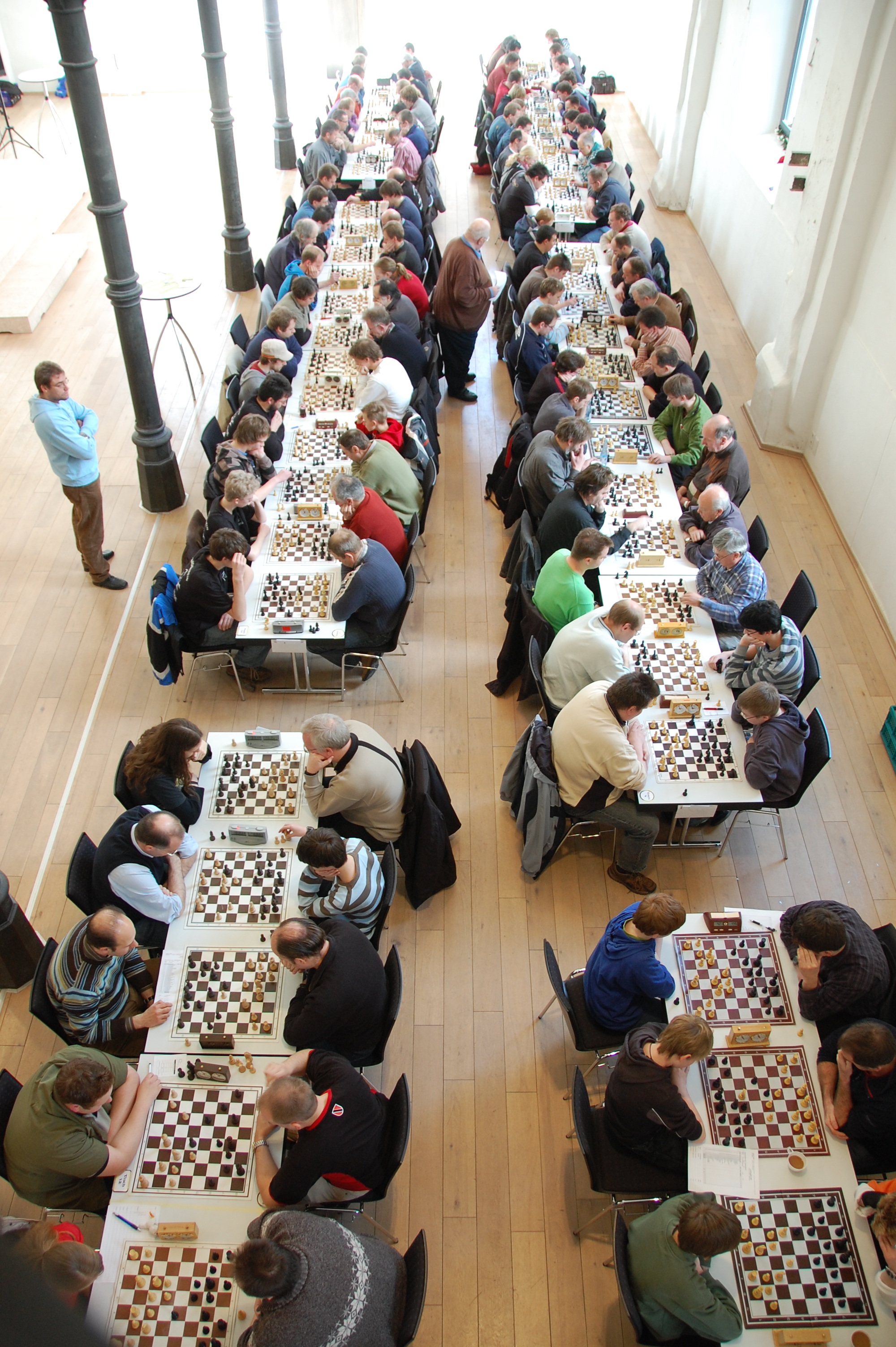 men, sitting, real people, crowd, lifestyles, arrangement, table, day, large group of people, chess congress, players, large group of objects, people, chess, Phone HD Wallpaper