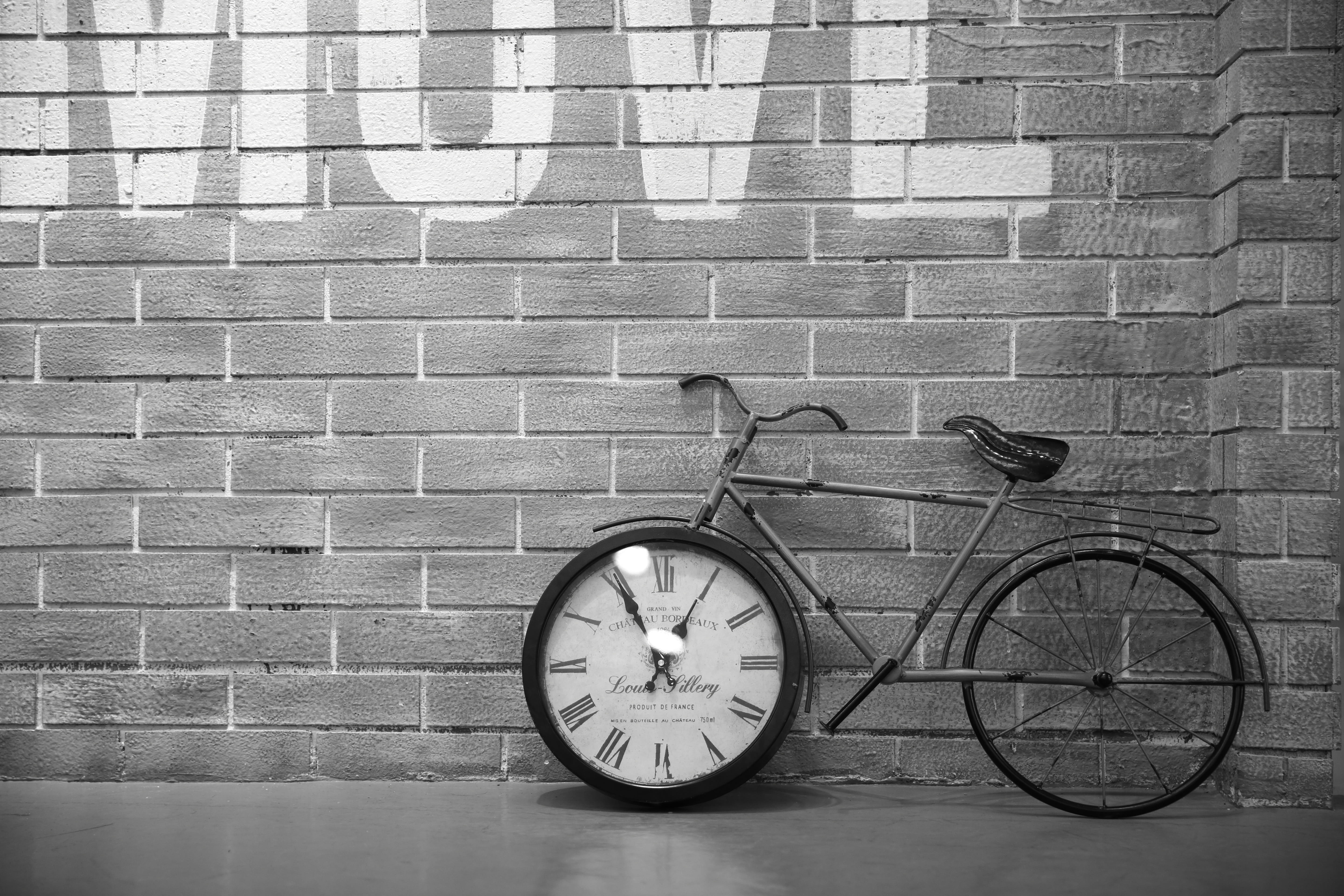 transportation, brick wall, House, no people, brick, black and white, Decoration, Clock, 5K, old, circle, architecture, retro Styled, old-fashioned, time, HD Wallpaper