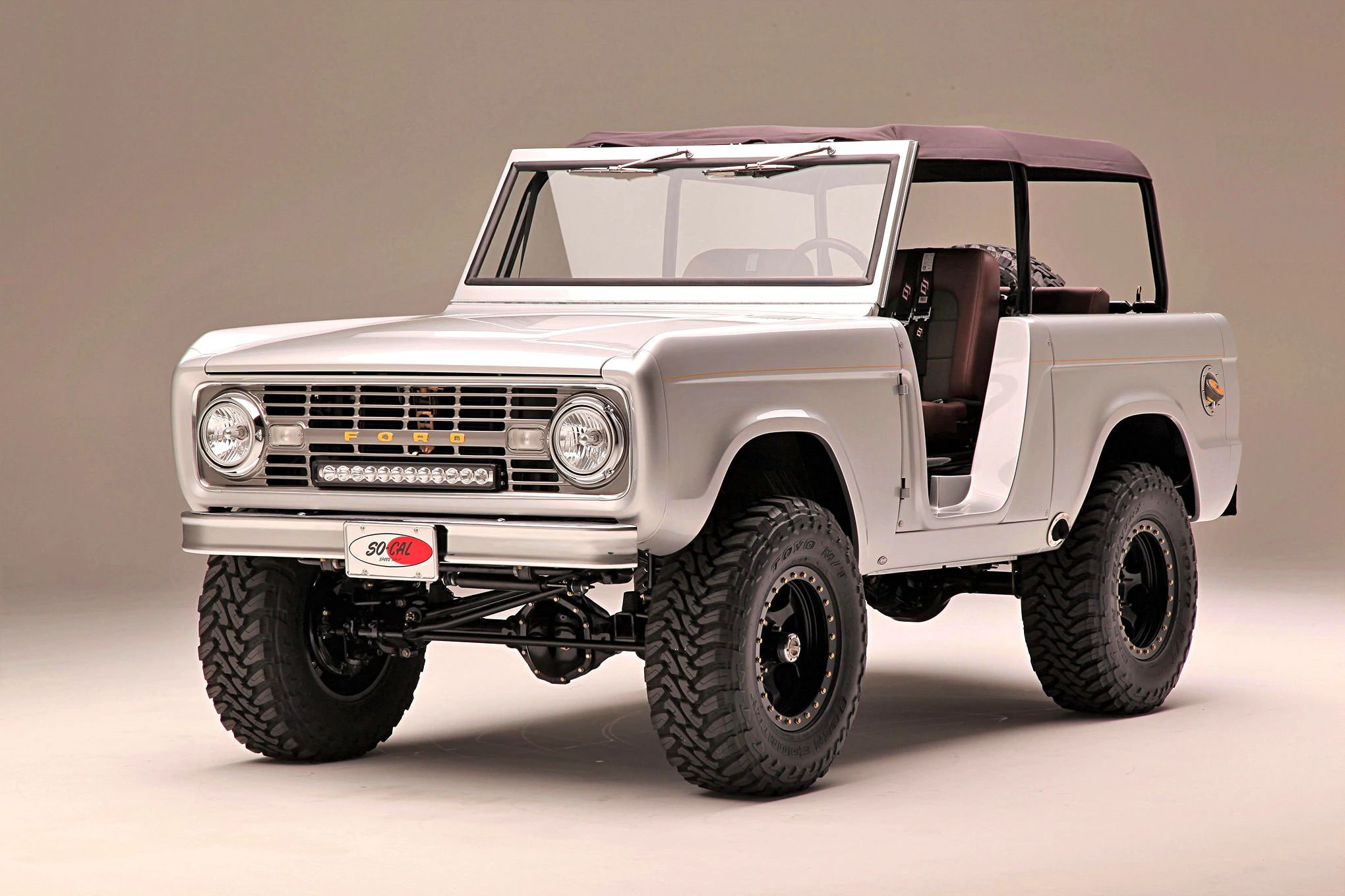 1080P, tuning, tire, 1972, suv, cut out, motor vehicle, car, old, custom, 4x4, ford, 2-door, bronco, studio shot, transportation, grid, metal, offroad, HD Wallpaper