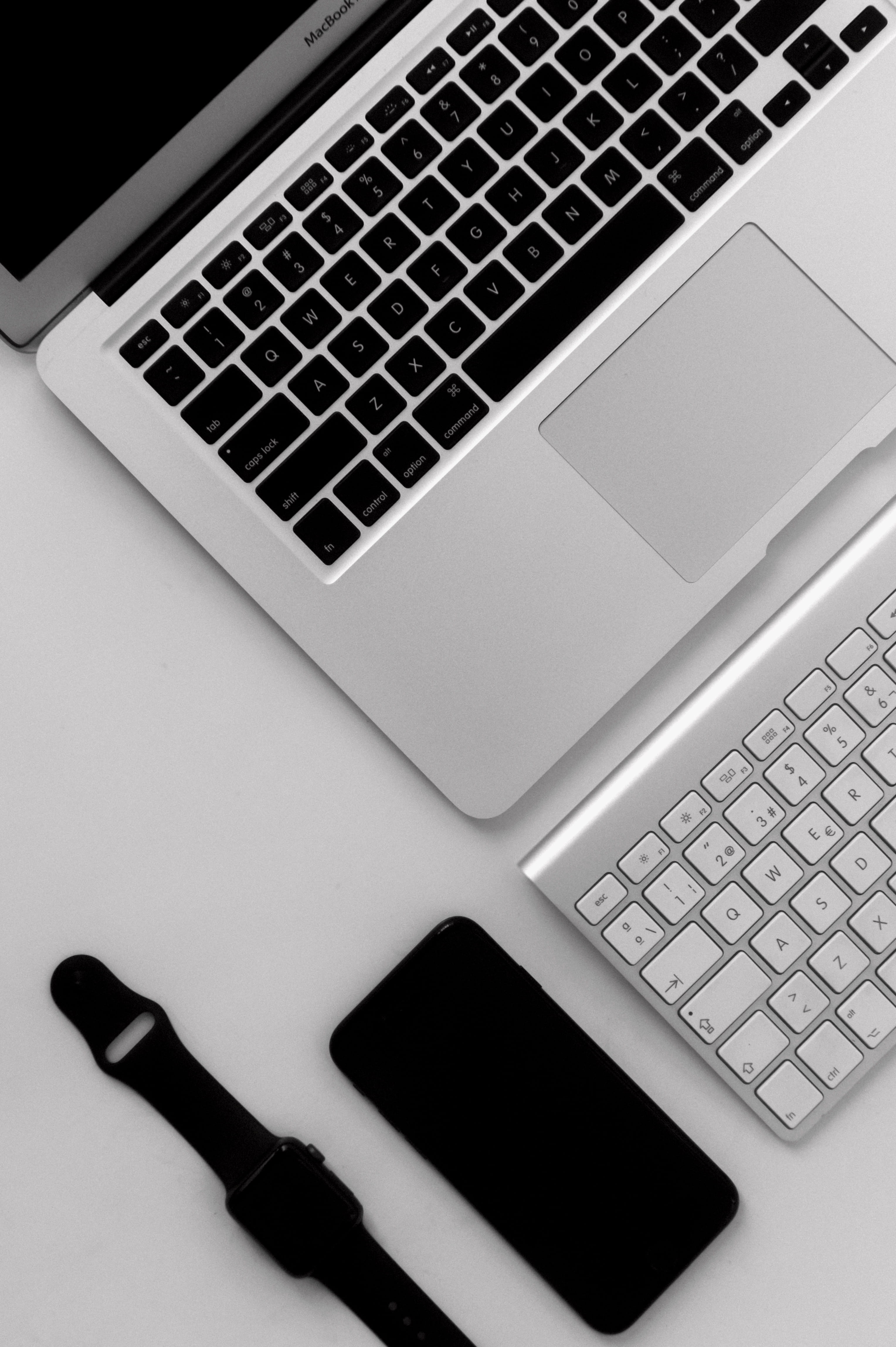 apple, electronics, macbook, table, modern, computer, laptop, connection, still life, high angle view, air, 4K, tech, hardware, computer keyboard, pen, Phone HD Wallpaper