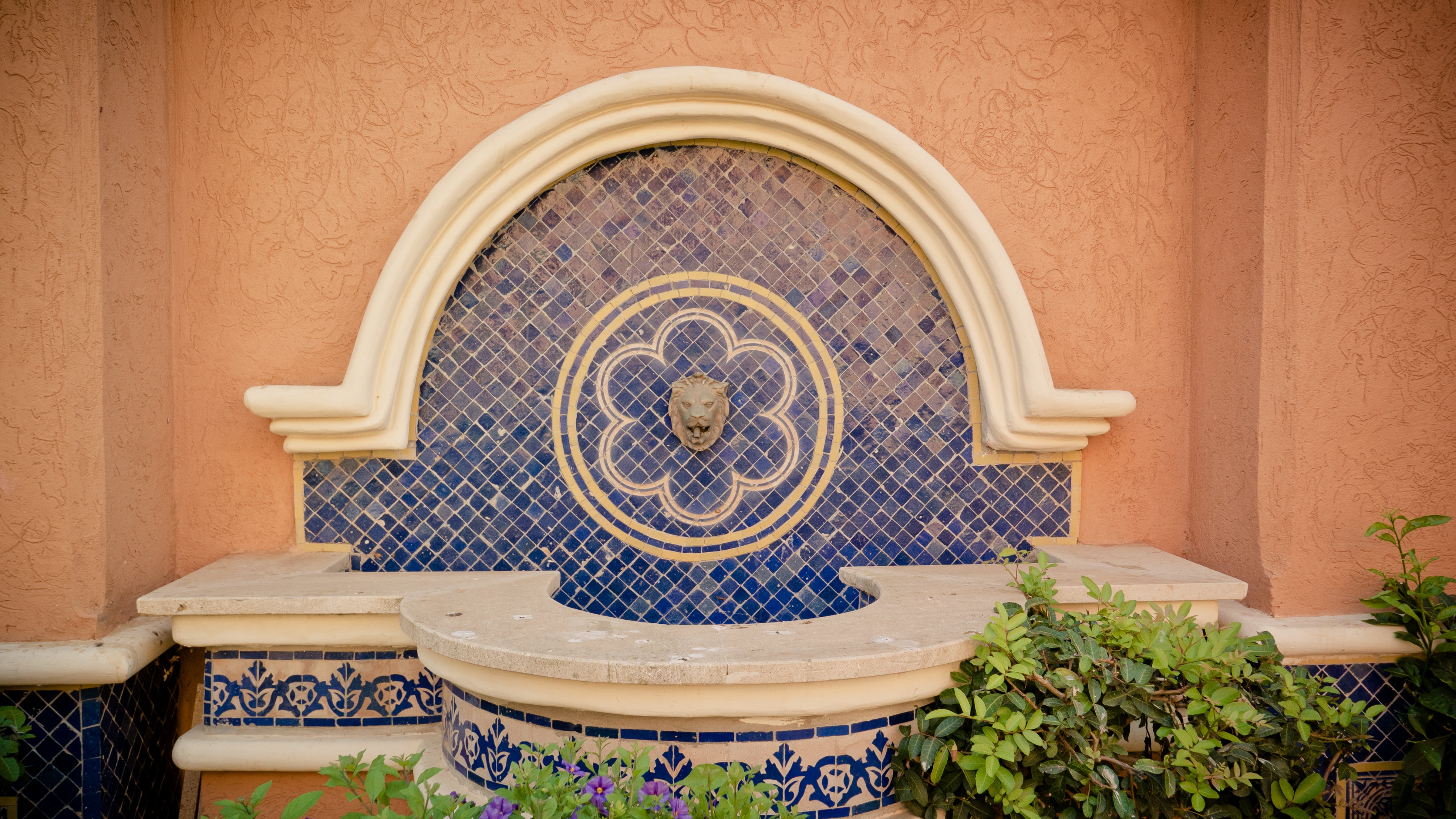 built structure, building, wall - building feature, lion fountain, history, building exterior, craft, 4K, design, day, architecture, no people, water outlet, HD Wallpaper