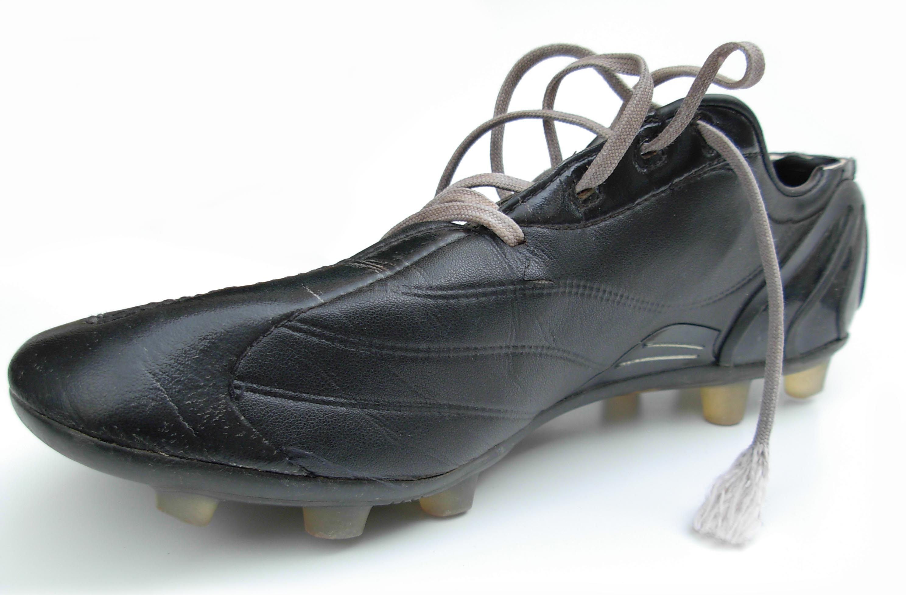 single object, no people, shoe, bag, white, lace - fastener, kicker, pair, indoors, shoelace, football, 2K, black, white color, personal accessory, studio shot, HD Wallpaper
