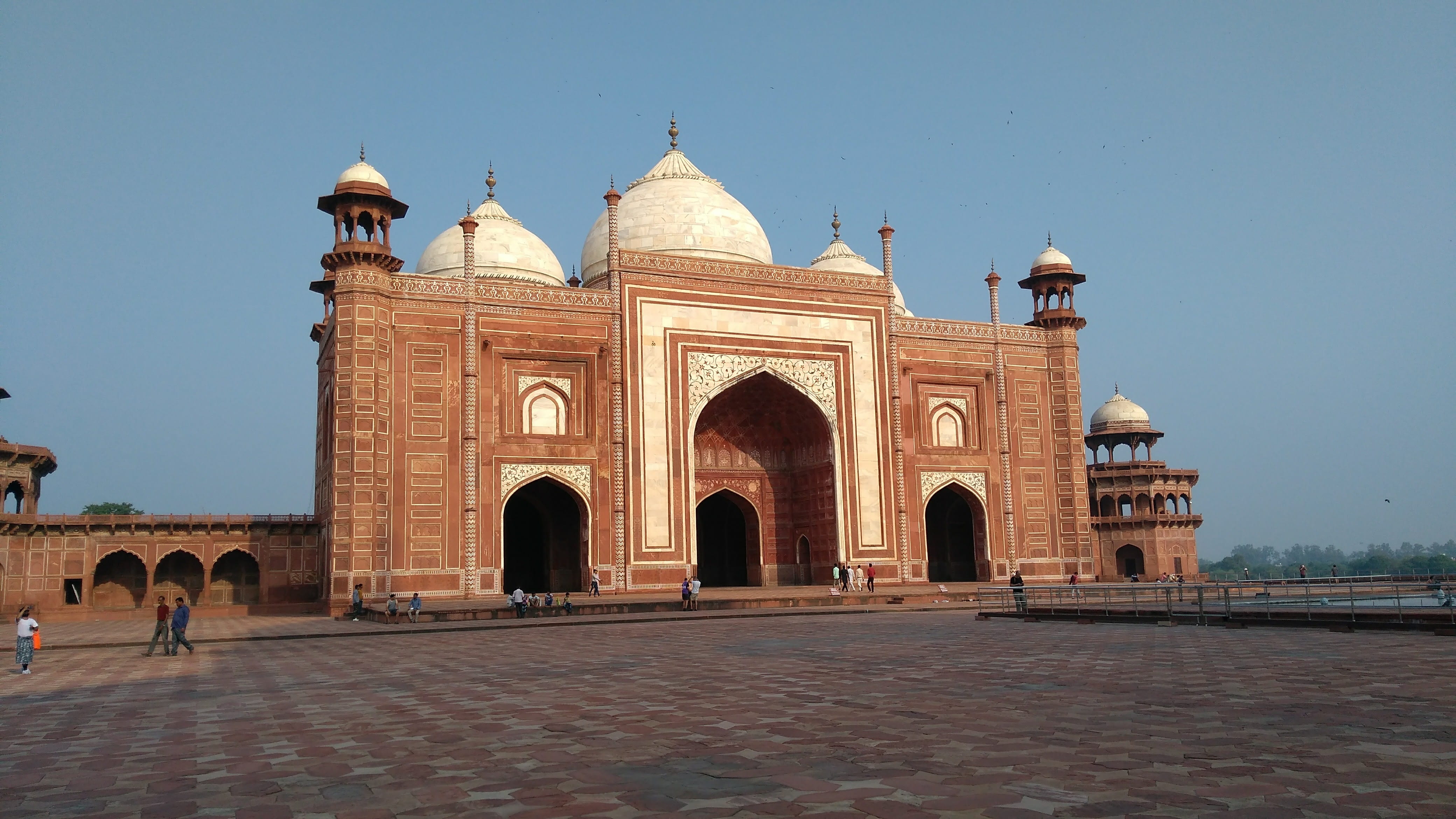 work, white stone, mahal, red, mosque, incidental people, architecture, facade, photography, muslim, outdoors, tourist, tourism, the past, group of people, HD Wallpaper