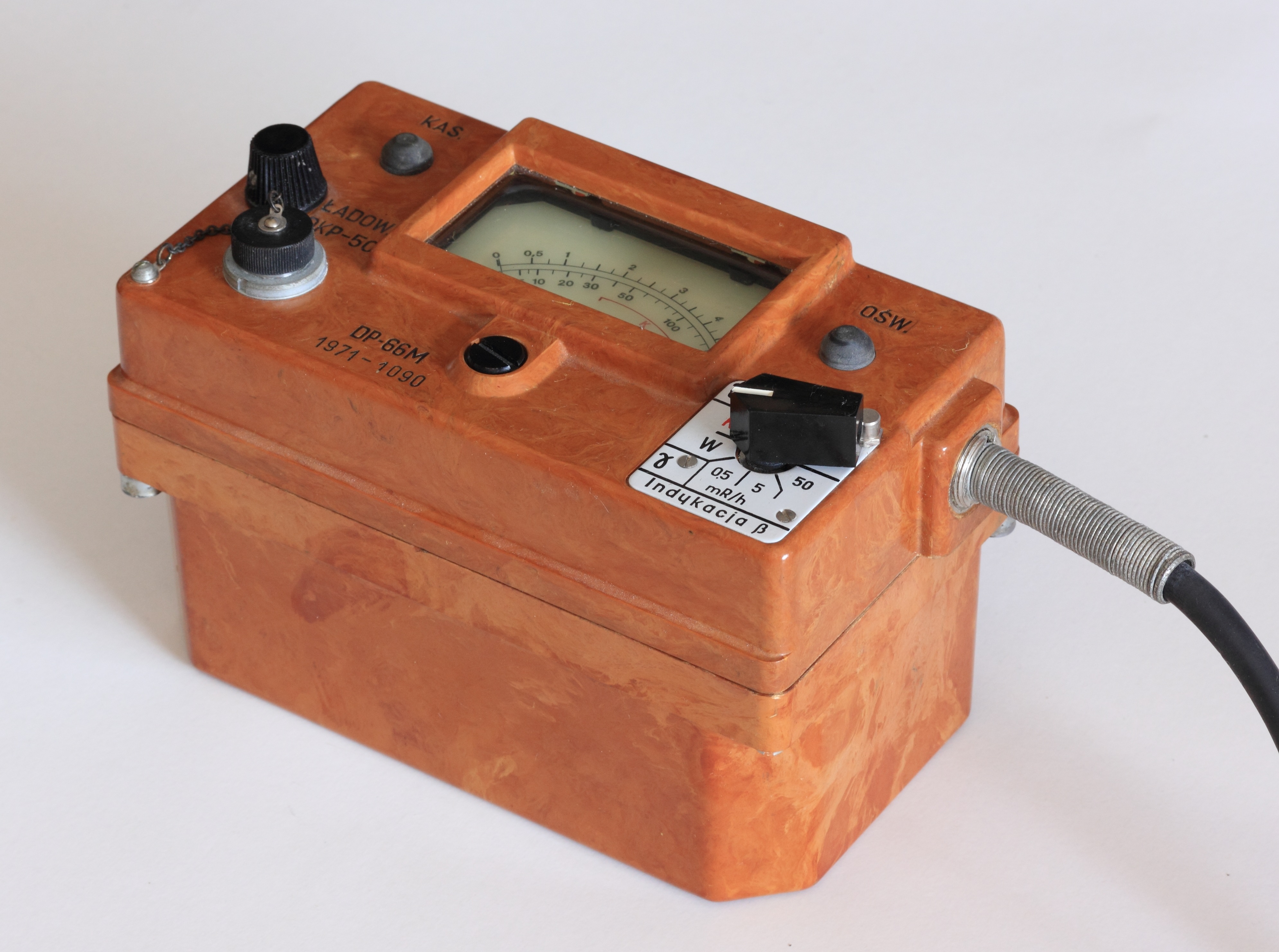 old, cold, radioactivity, antique, brown, communication, obsolete, business, connection, still life, 4K, retro styled, geiger, counter, studio shot, radiation, HD Wallpaper