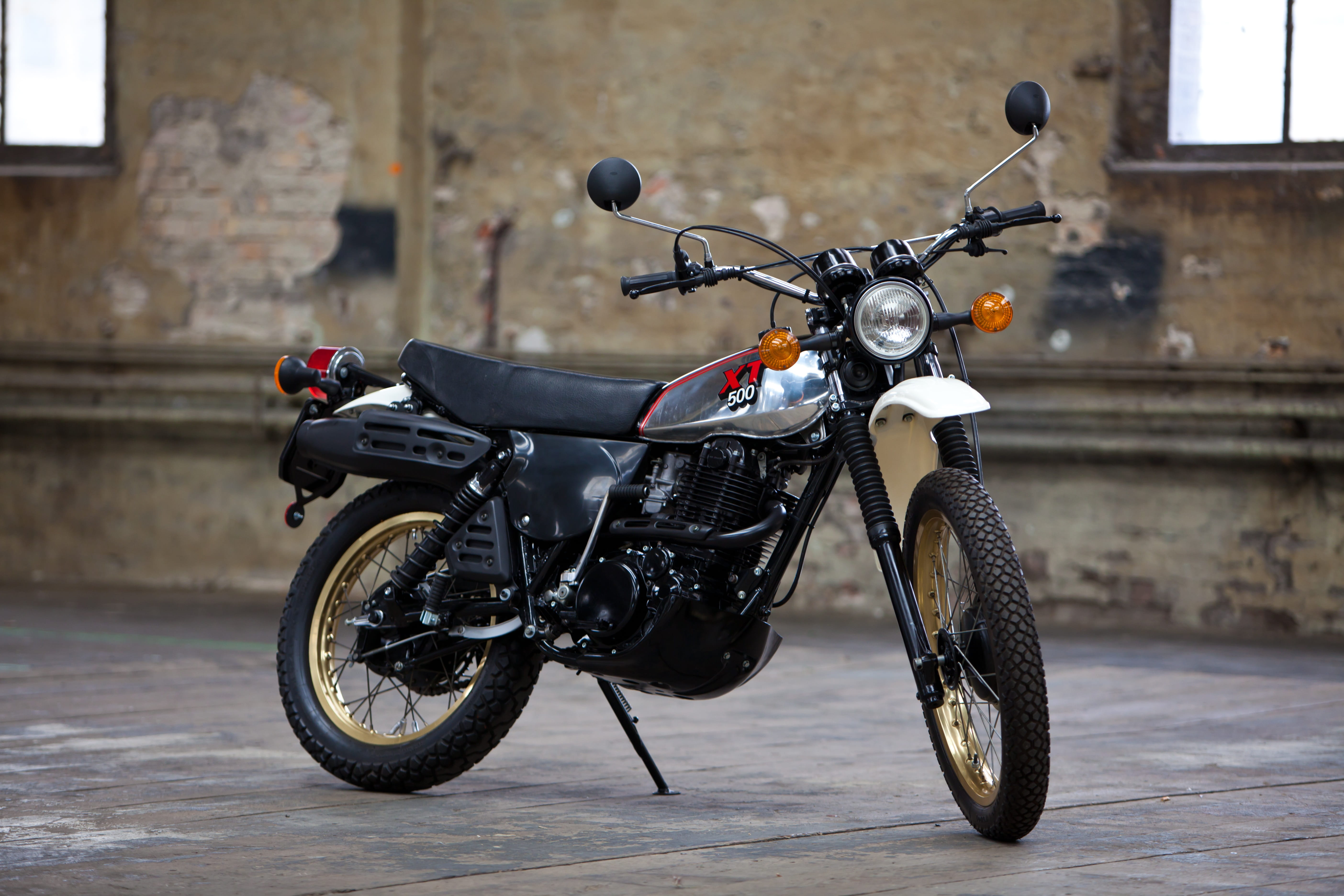 5K, street, mode of transportation, full length, city, land vehicle, parking, outdoors, xt 500, motorcycle, side view, building exterior, built structure, HD Wallpaper