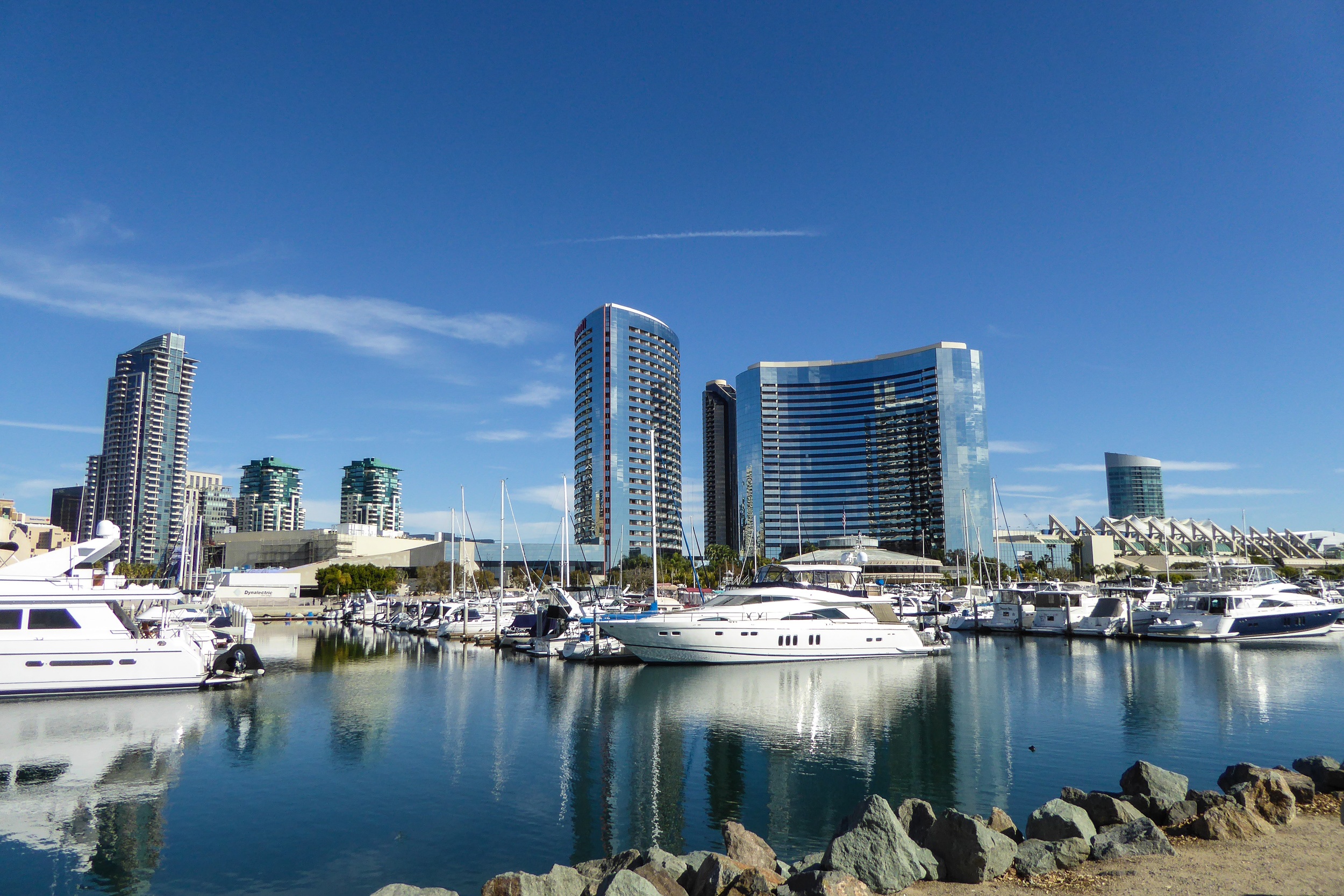 sailboat, waterfront, passenger craft, no people, boats, city, skyscraper, harbour, marina, yacht, usa, bay, outdoors, mode of transportation, office building exterior, HD Wallpaper
