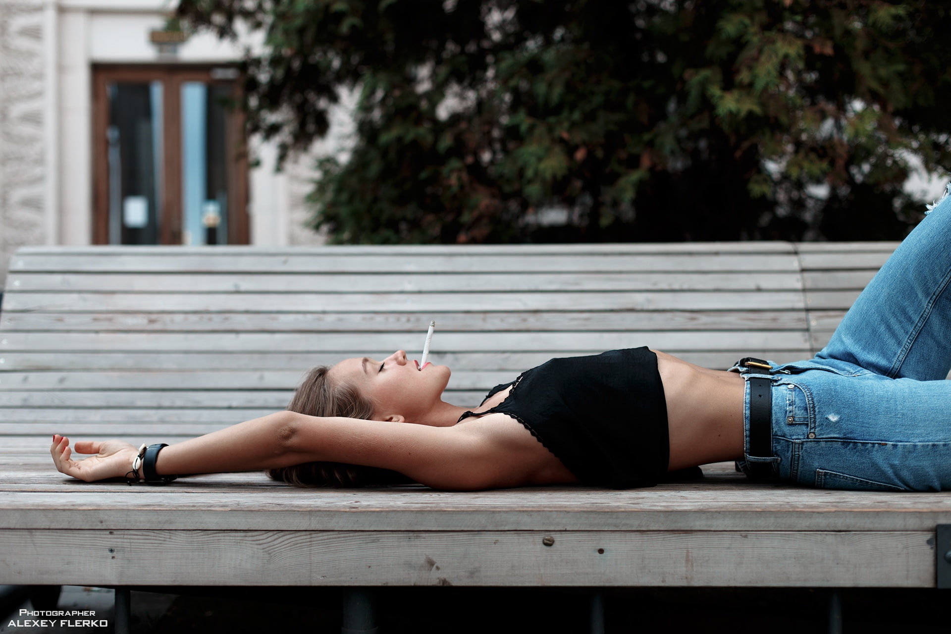 beautiful woman, resting, belly, young women, young adult, adult, belt, built structure, profile, casual clothing, day, one person, smoking, depth of field, HD Wallpaper