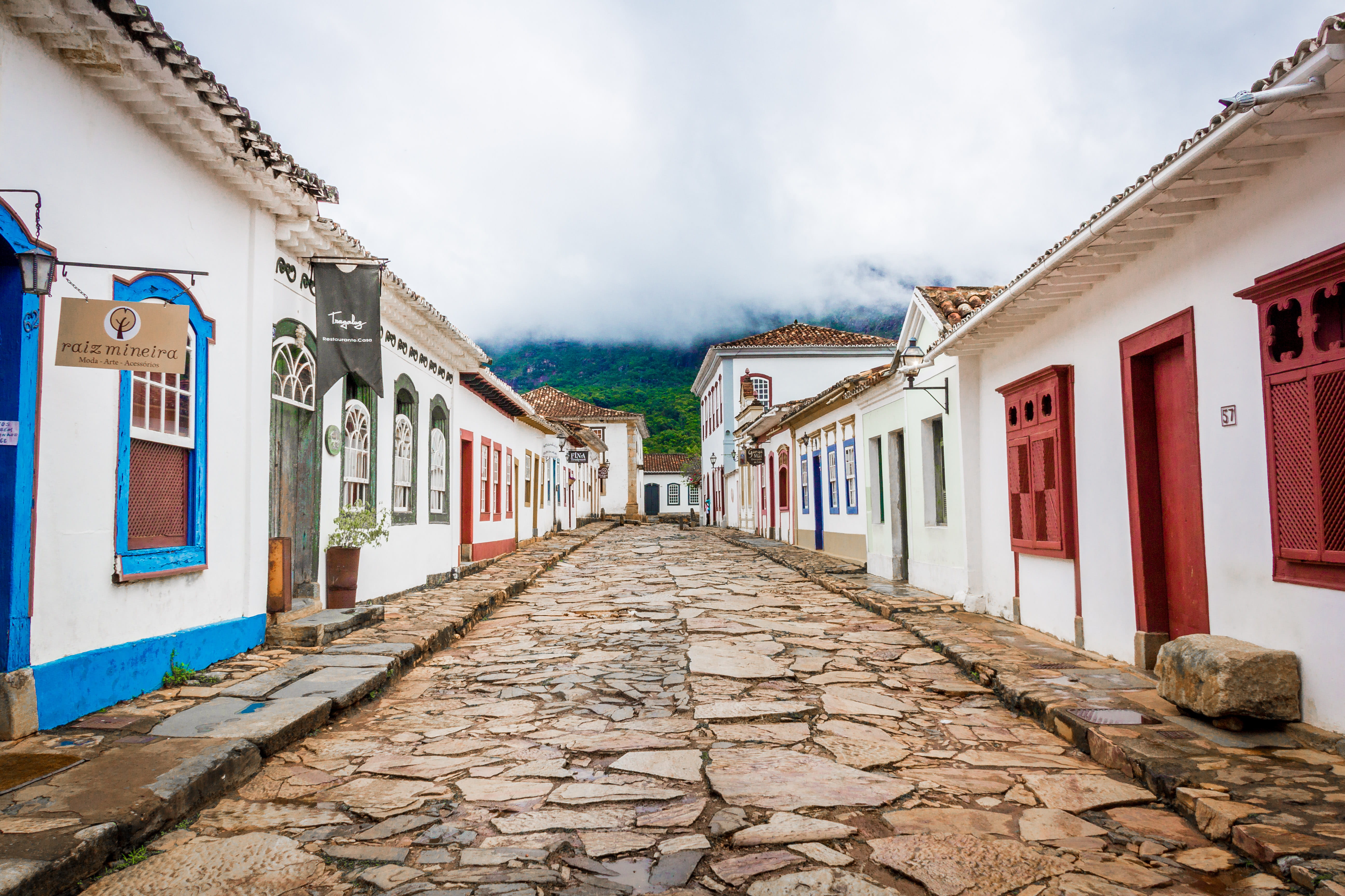 tiradentes, hill, architecture, building exterior, cute, sky, city, 5K, direction, residential district, alley, town, scape, outdoors, brasil, street, HD Wallpaper