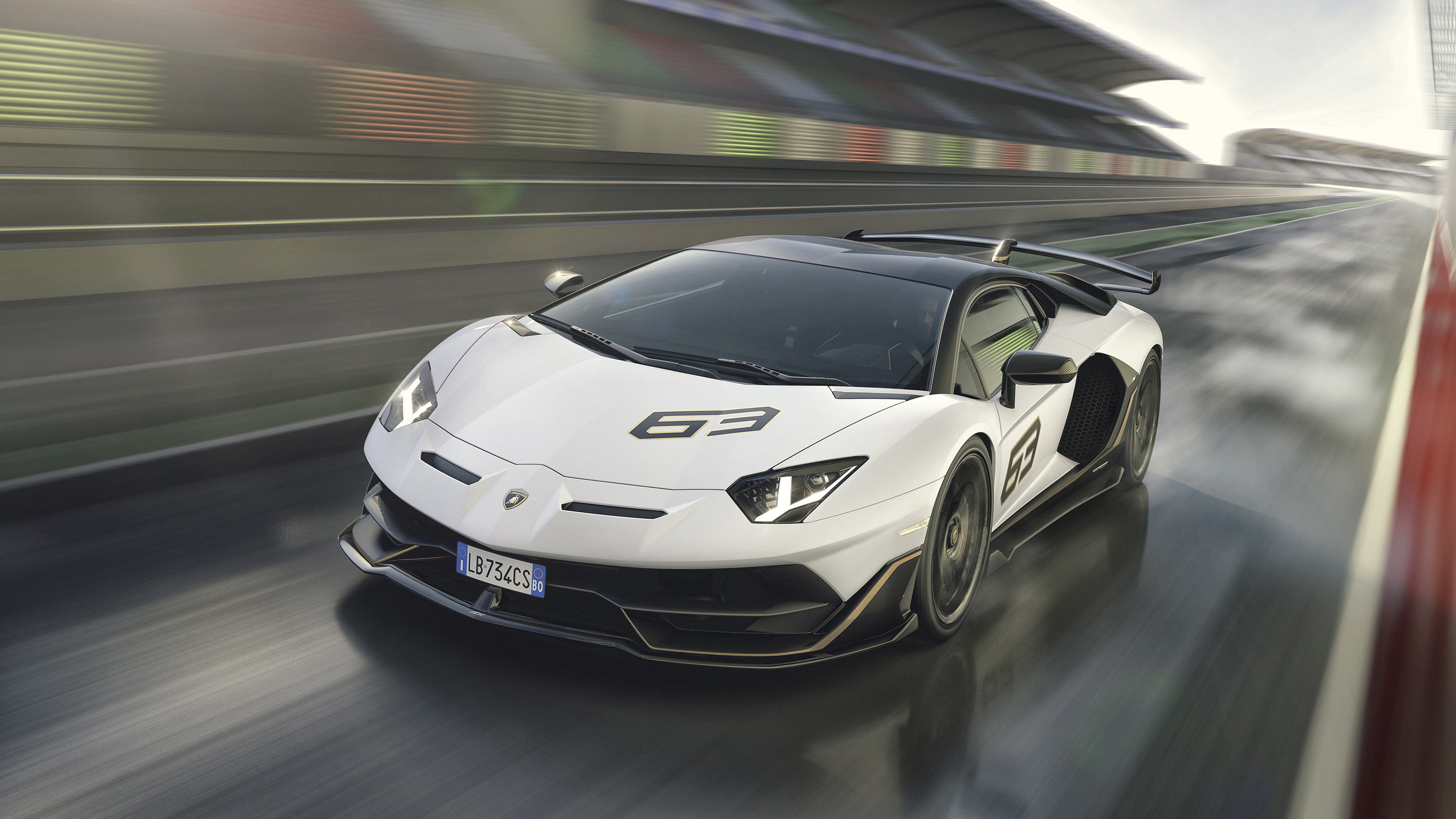 sunlight, speed, 4K, k, city, on the move, architecture, no people, Aventador, built structure, motor vehicle, reflection, car, outdoors, road, transportation, HD Wallpaper