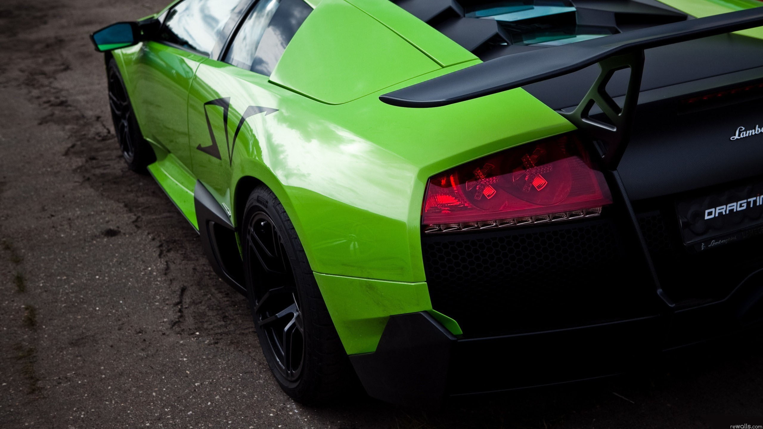outdoors, lambhorgini, sports car, mode of transportation, tire, black, reflection, transportation, nature, day, luxury, city, green, coupe, wheel, high angle view, HD Wallpaper