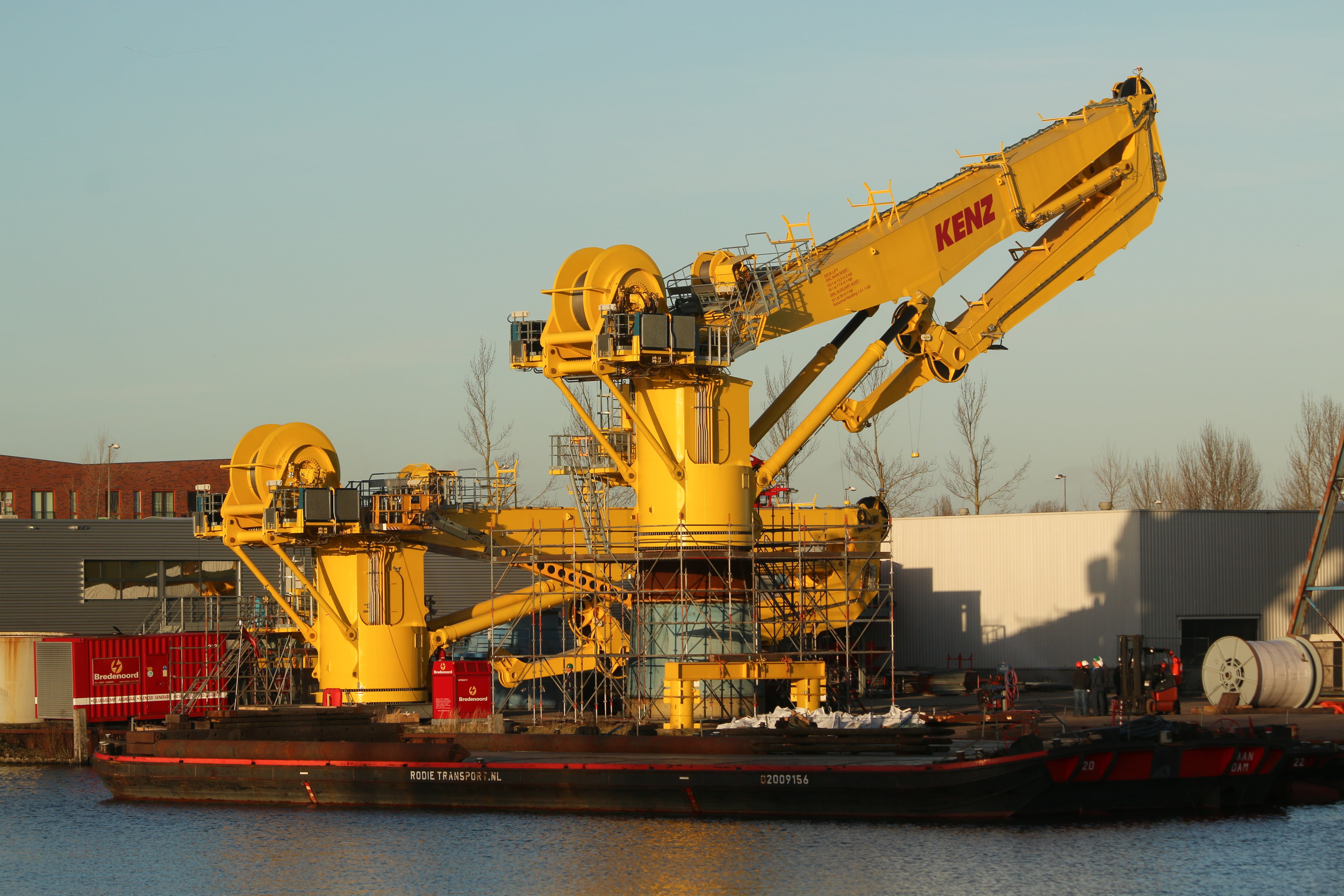 construction machinery, construction industry, oil industry, company, machinery, taps, container, outdoors, construction sector, industry, business, cranevessel, HD Wallpaper