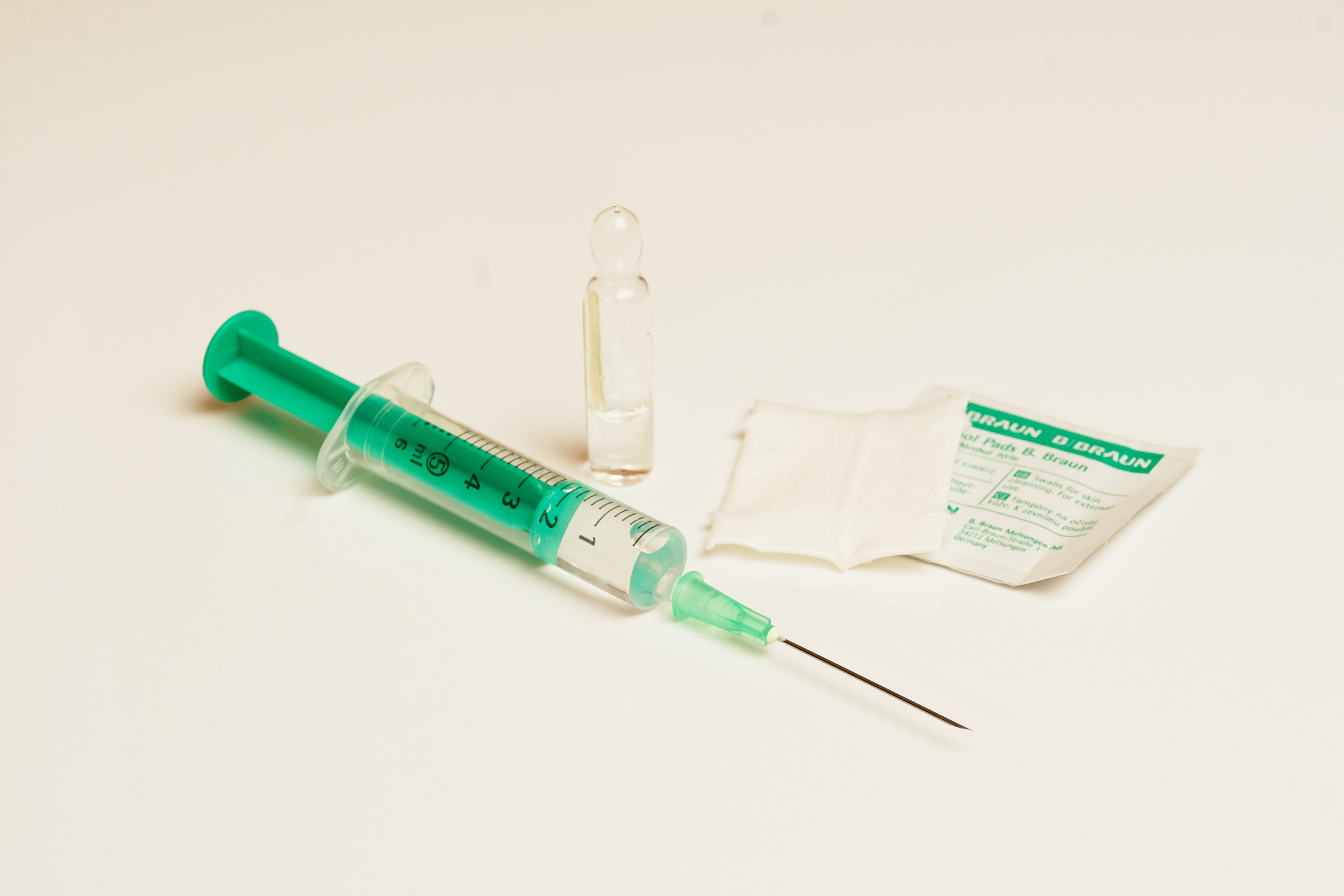 medical, to disinfect, healthcare and medicine, cut out, injecting, indoors, swab, sharp, medicine, care, green, science, studio shot, hygiene, white background, HD Wallpaper