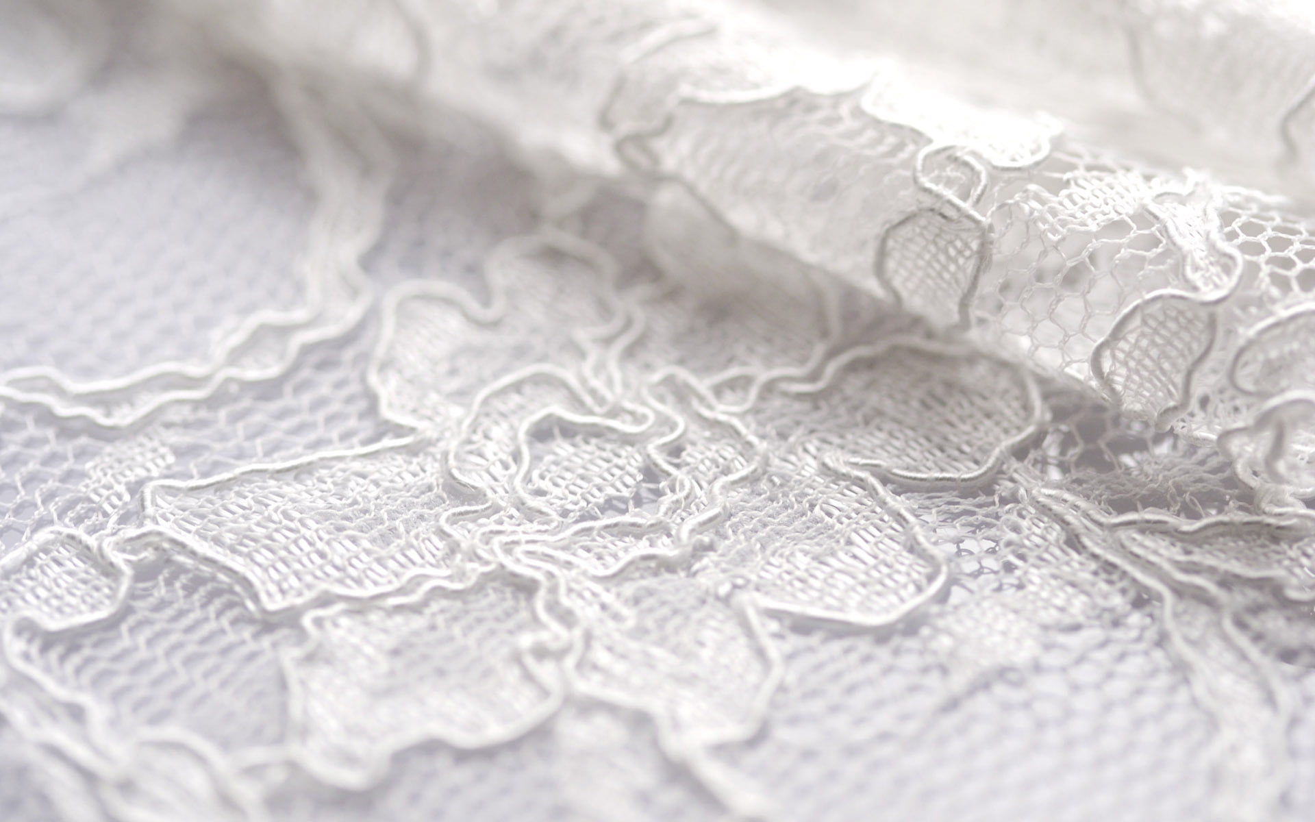 macro, no People, white, white color, selective focus, flowers, textile, pattern, cloth, creativity, 1080P, art and craft, clothing, indoors, design, floral pattern, HD Wallpaper