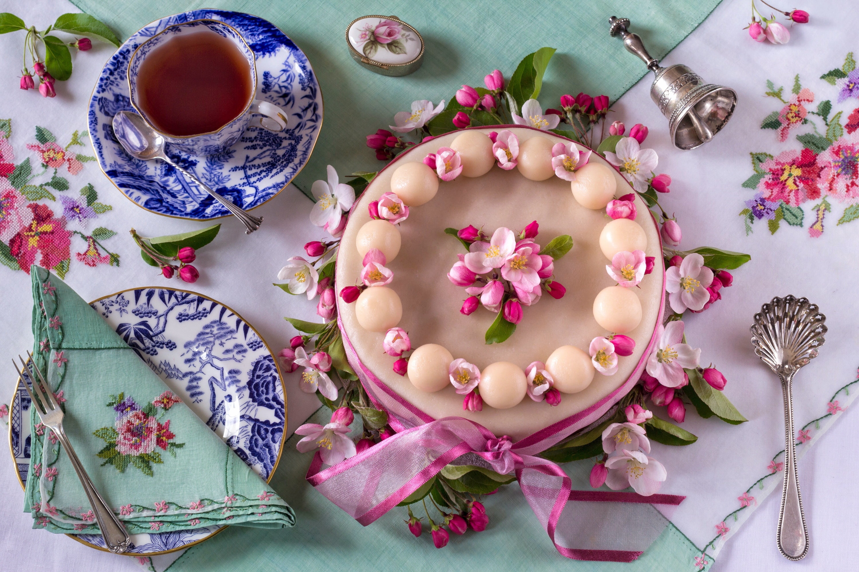 style, bell, cake, tea, 2K, Apple, swipe, embroidery, HD Wallpaper