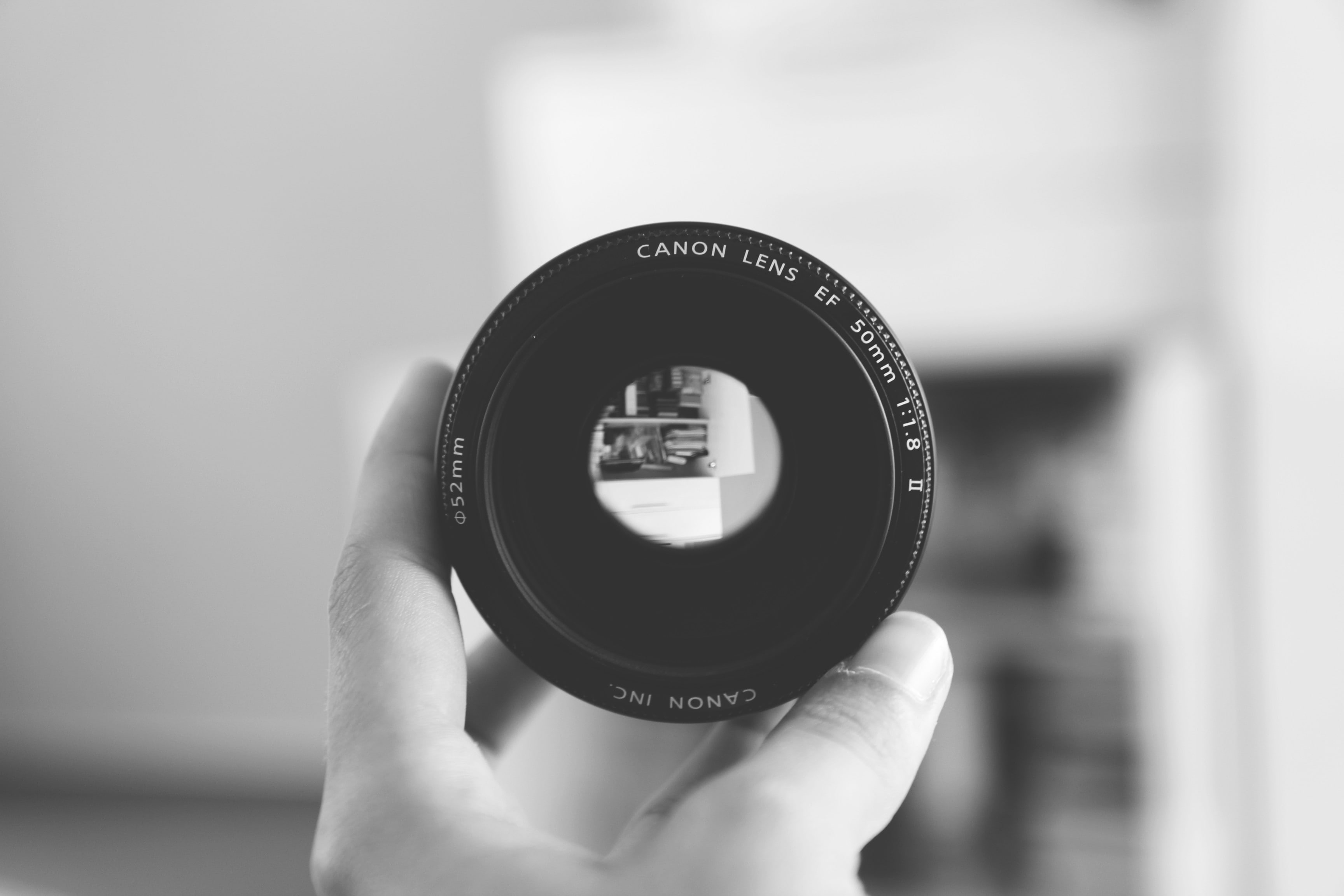 camera, camera - photographic equipment, 2K, personal perspective, human body part, finger, photographing, modern, lens, lifestyles, photography themes, HD Wallpaper
