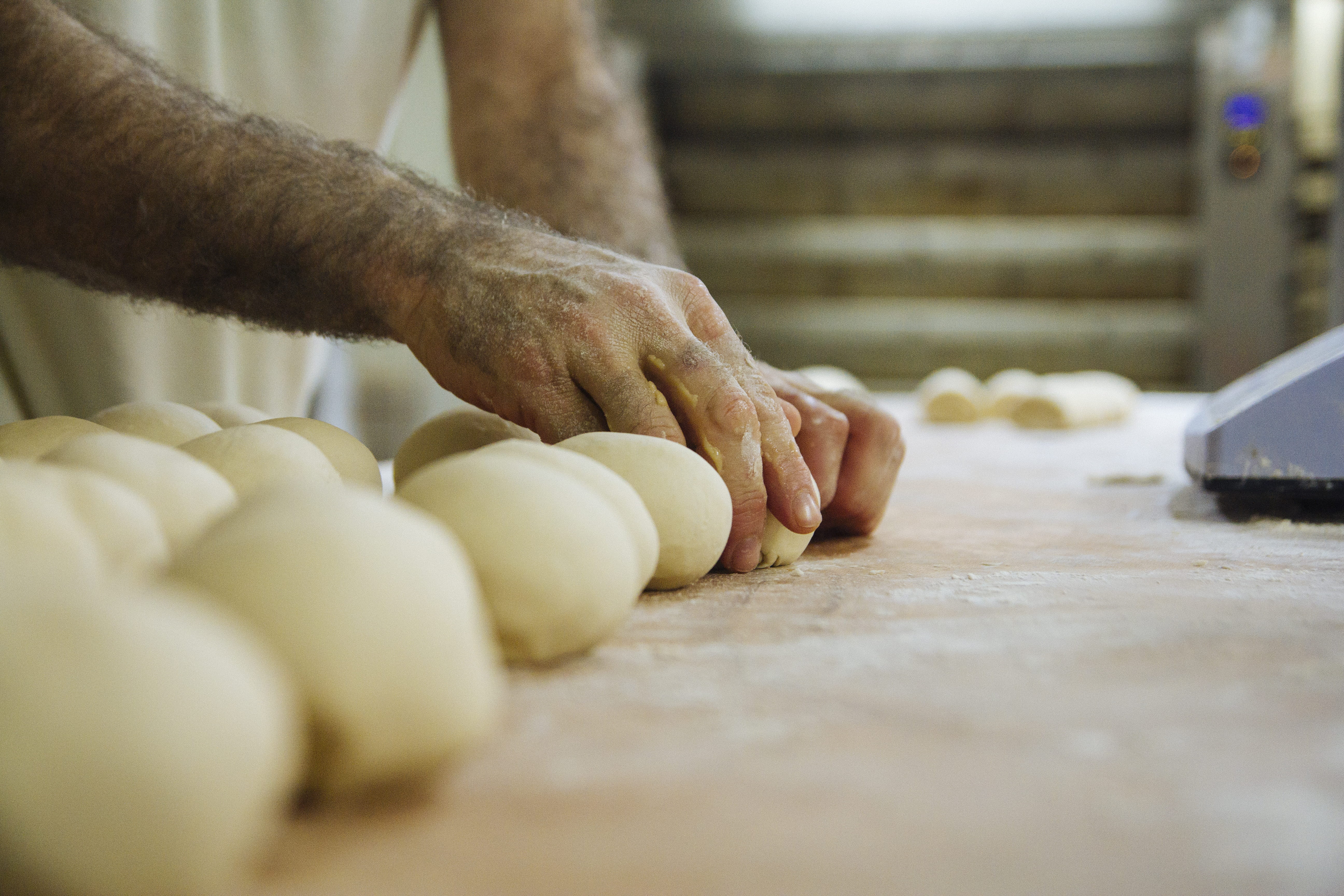 en, 5K, human body part, adult, person, baker, kneading, hand, man, kitchen, selective focus, hands, human hand, baking, dough, food and drink, skill, HD Wallpaper