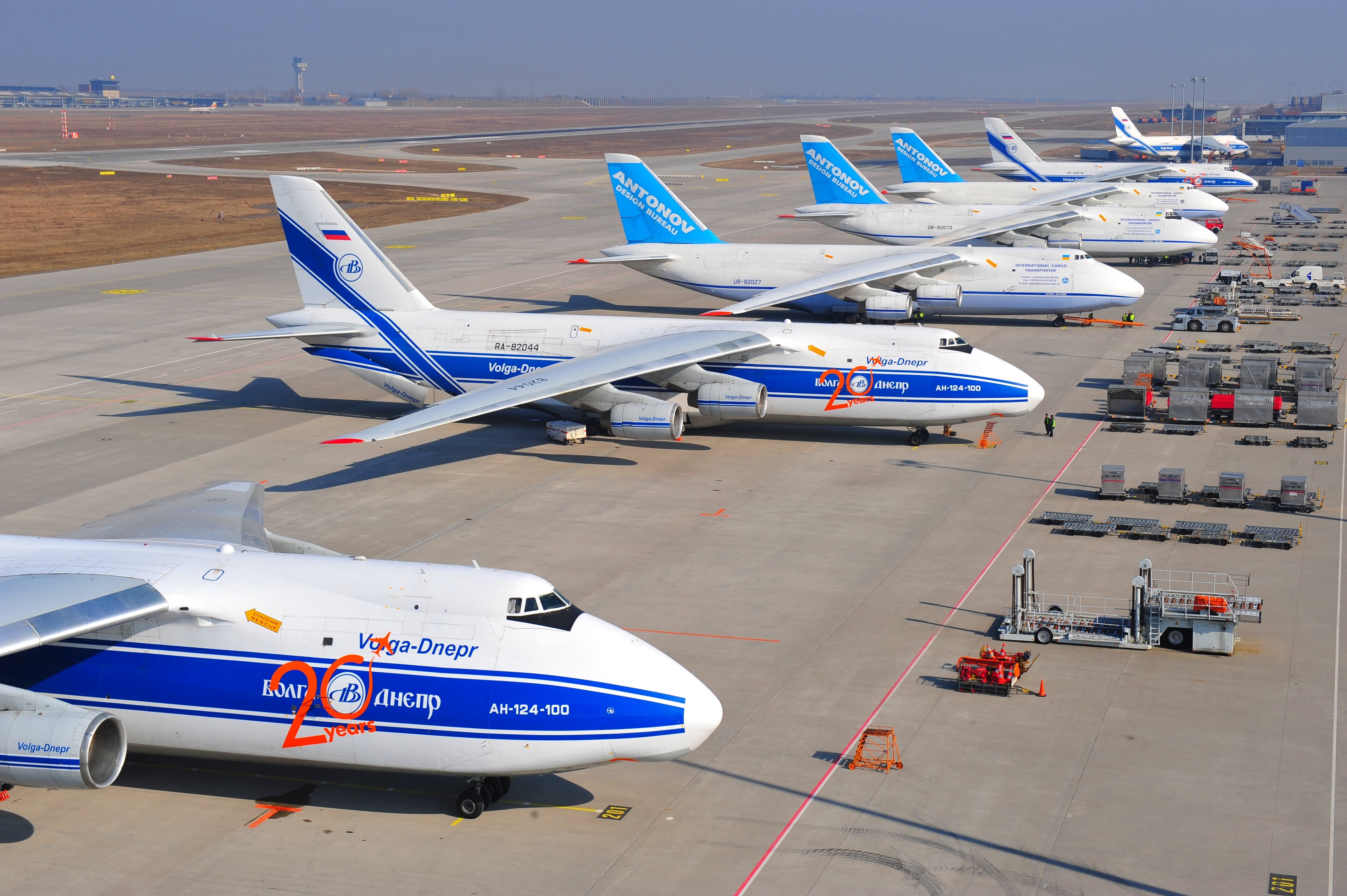 commercial Airplane, land vehicle, boeing, Airport, Ruslan, europe, road, blue, journey, air Vehicle, editorial, passenger, Airlines, day, sky, Leipzig Halle, HD Wallpaper