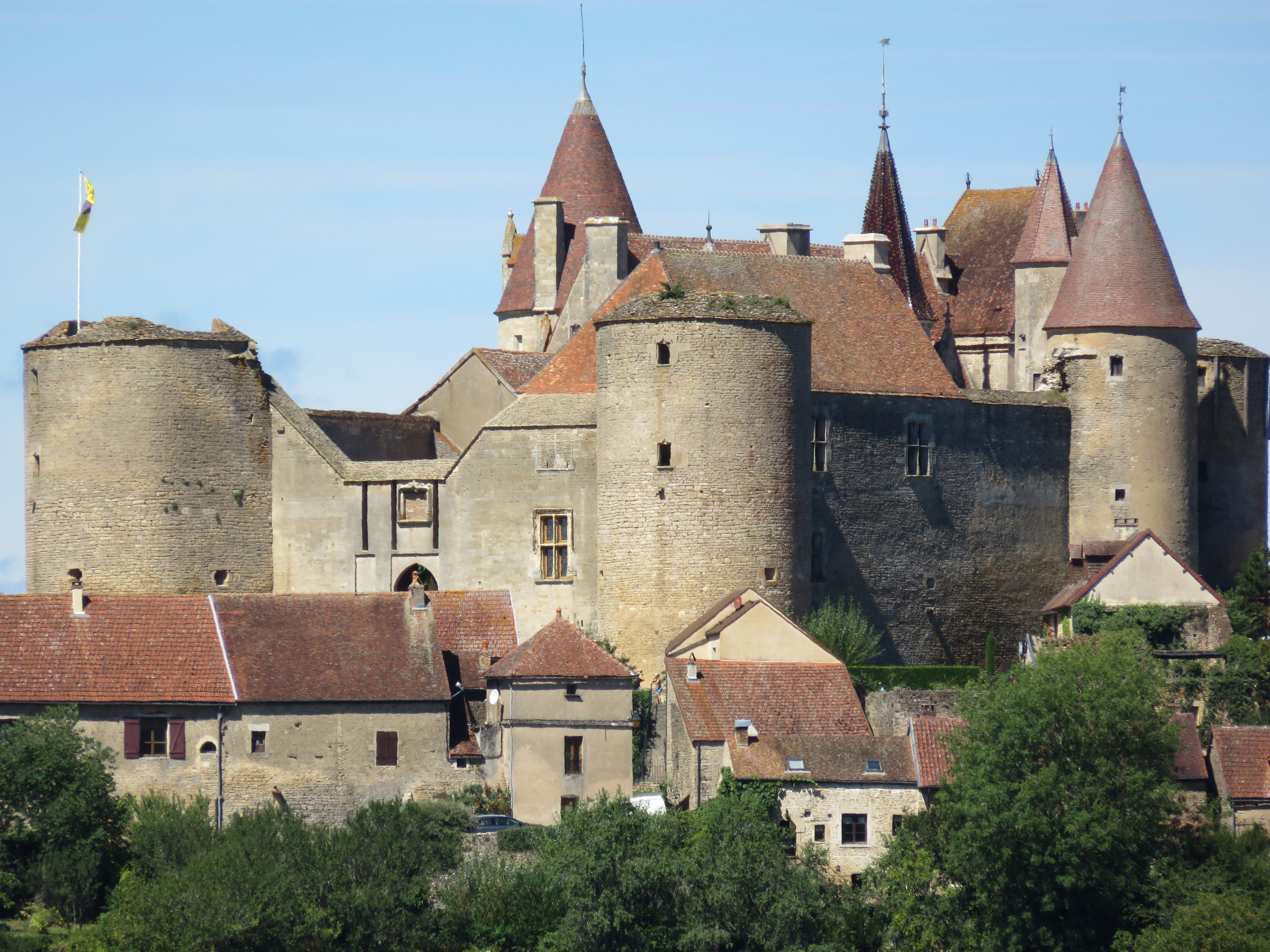 medieval, house, townscape, castle, sky, the past, outdoors, day, architecture, built structure, city, middle ages, building, roof, 5K, history, chateauneuf-en-auxois, HD Wallpaper