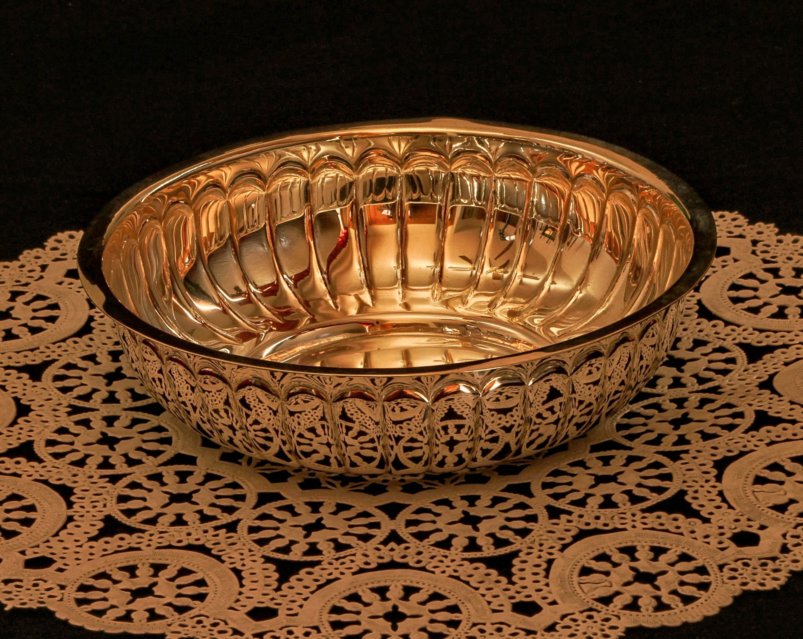 electric lamp, table, tea light, illuminated, indoors, candle, gold, vermeil, silver, black background, ornate, pattern, dish, cultures, lighting equipment, HD Wallpaper