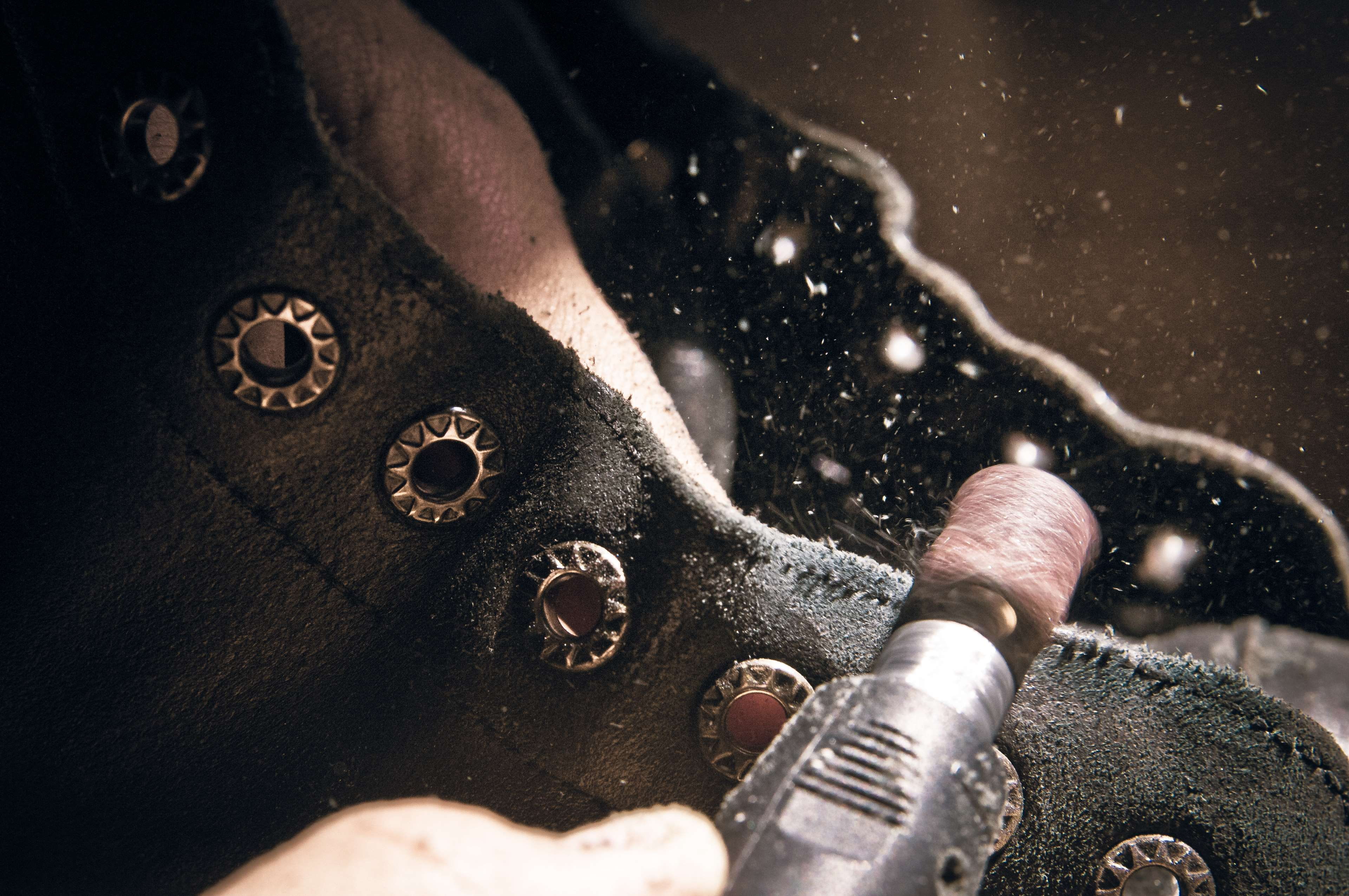 selective focus, hand, craftsmanship, business, craftsman, adult, job, close-up, manufacturing, working, human limb, 4K, equipment, dirt, holding, traditional, HD Wallpaper