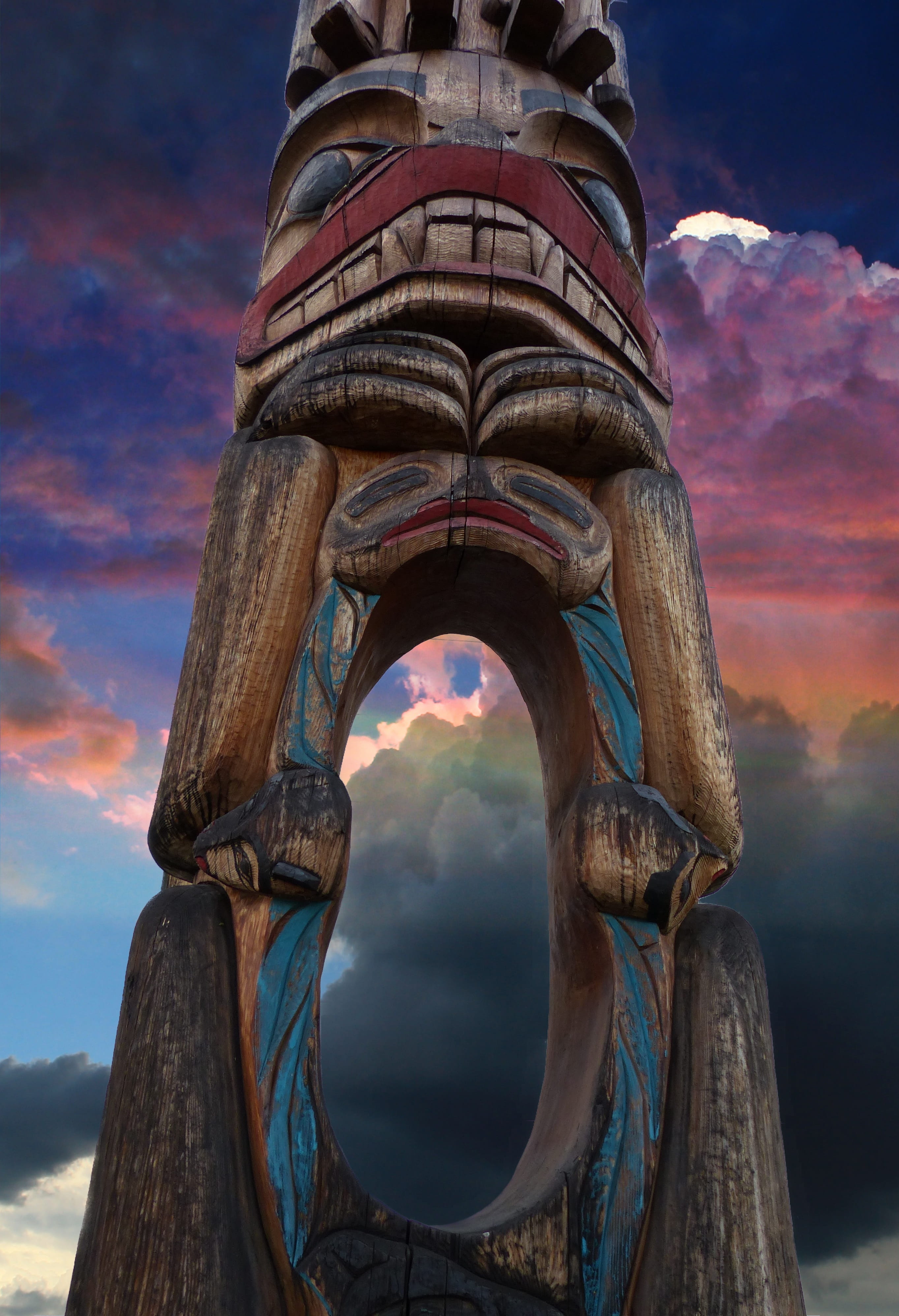 Tribal, statue, history, travel Locations, day, nature, sculpture, culture, wooden pole, lighting equipment, wooden, cloud - sky, dramatic, tourism, symbol, Phone HD Wallpaper