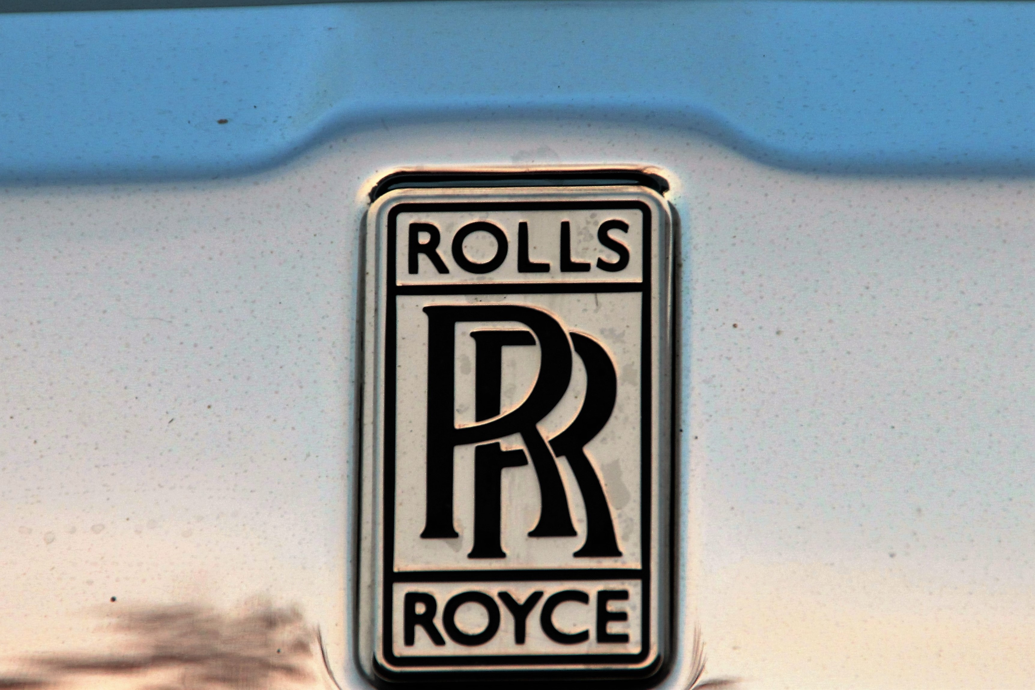 close-up, no people, metal, text, vehicle, capital letter, logo, 2K, number, information sign, white color, brand, rolls royce, nobel, information, communication, HD Wallpaper