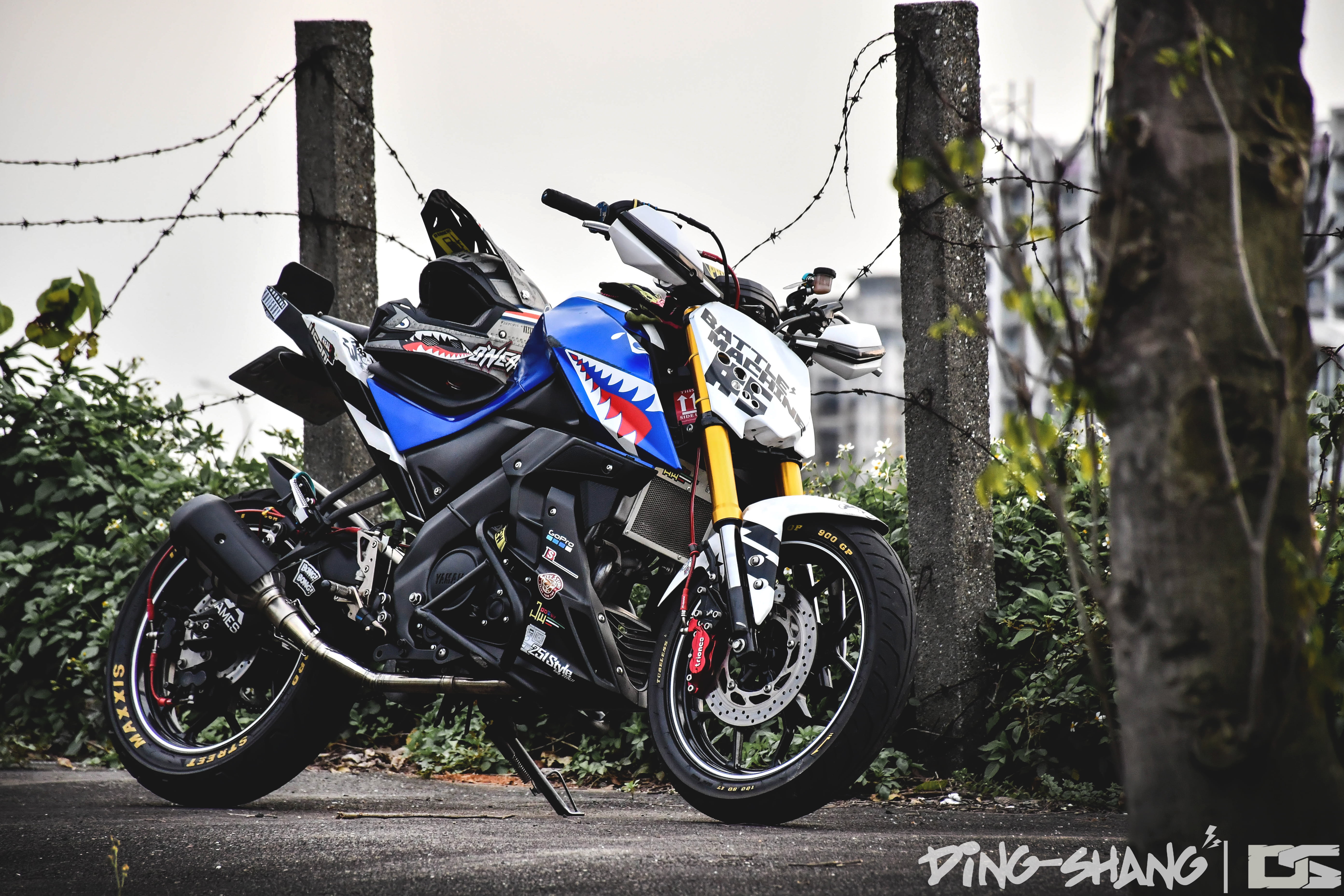 no people, road, cycling, land, parking, competition, land Vehicle, trunk, side view, mode of Transport, 5K, tree trunk, yamaha xabre, travel, transportation, HD Wallpaper