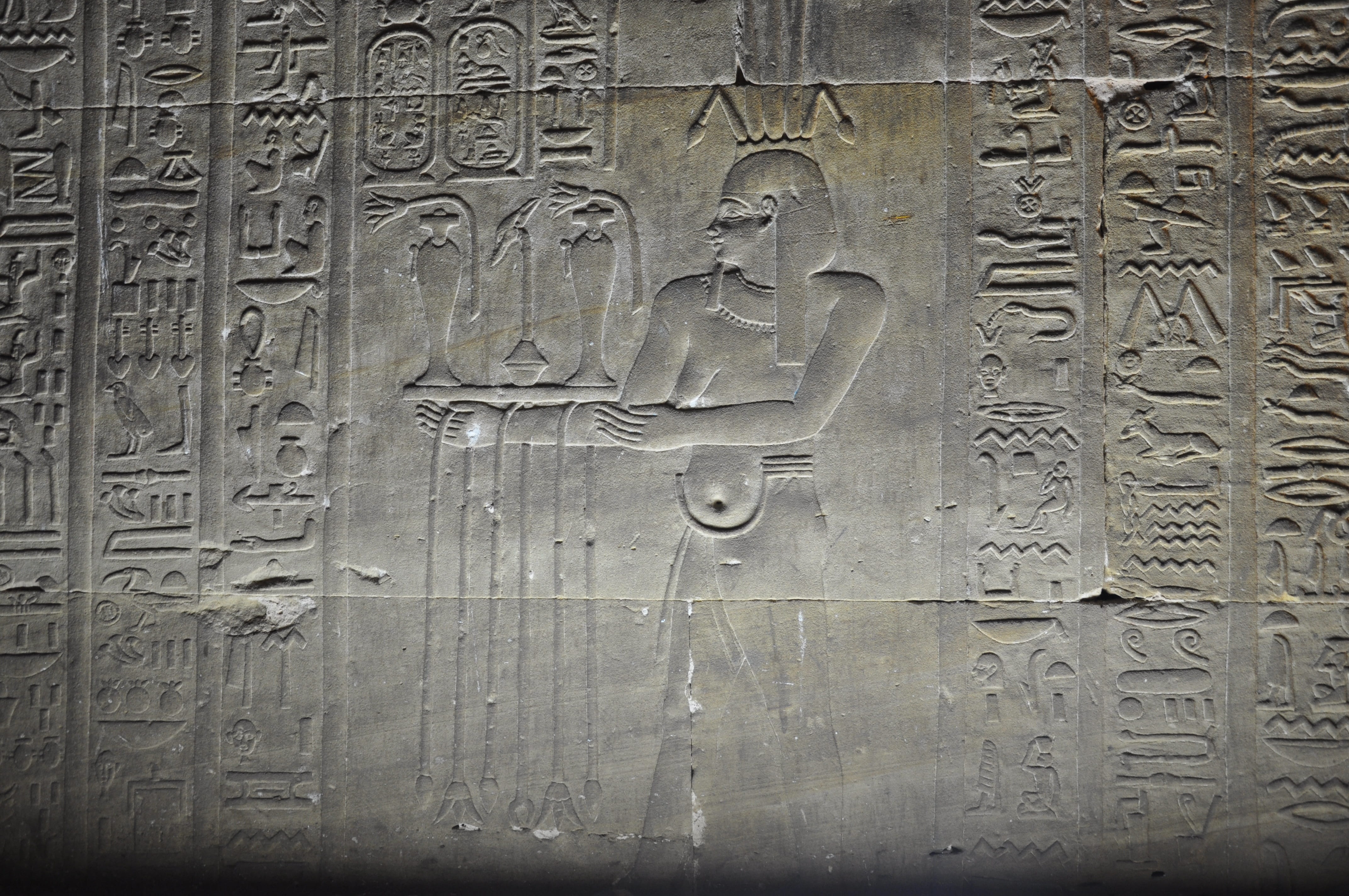 carving - craft product, place of worship, statue, outdoors, full frame, belief, bas relief, art and craft, architecture, Temple, day, Pharaoh, representation, HD Wallpaper