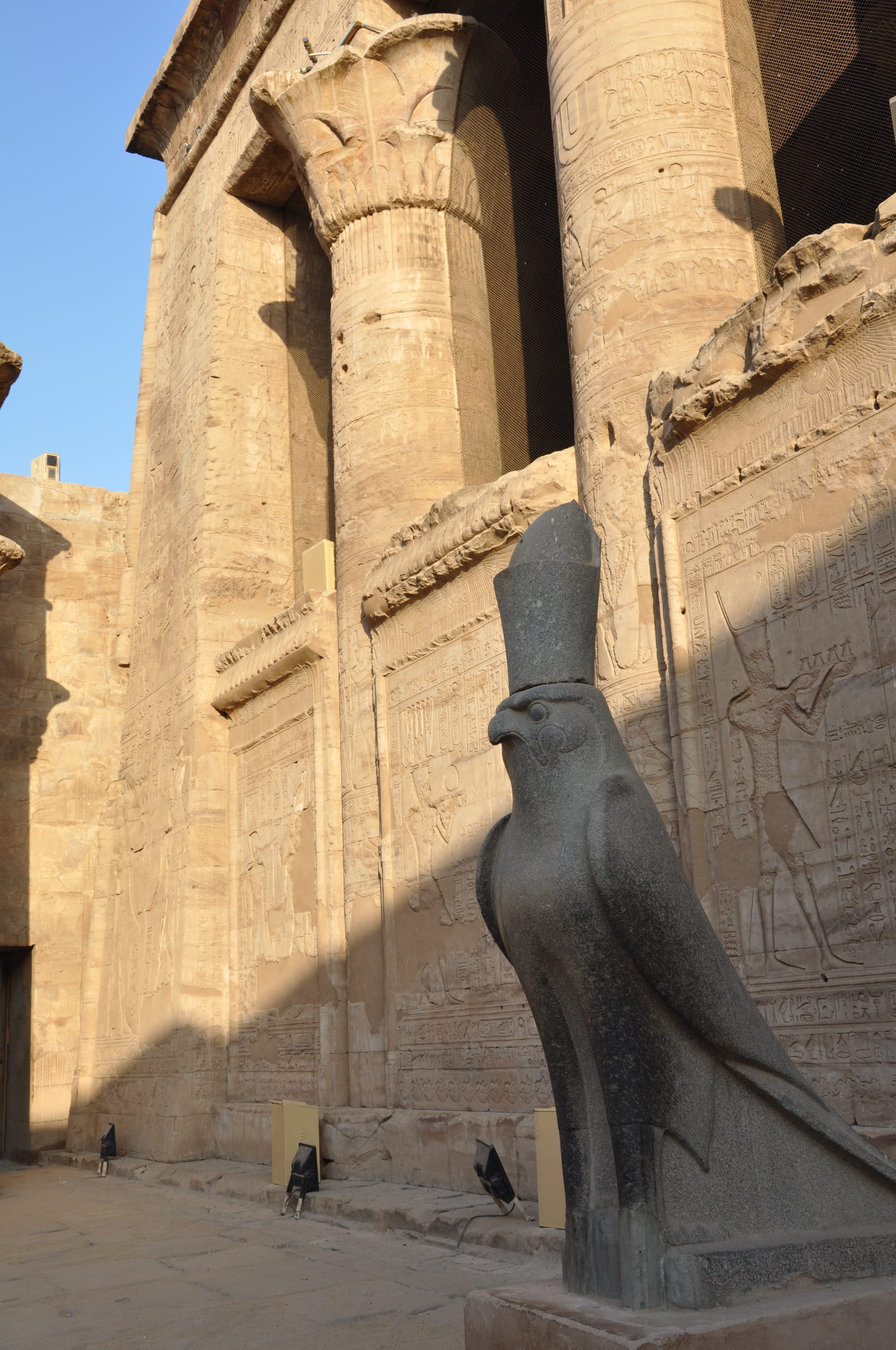 no people, egypt, outdoors, ancient, belief, art and craft, ancient civilization, sunlight, archaeology, human representation, travel destinations, building exterior, Phone HD Wallpaper