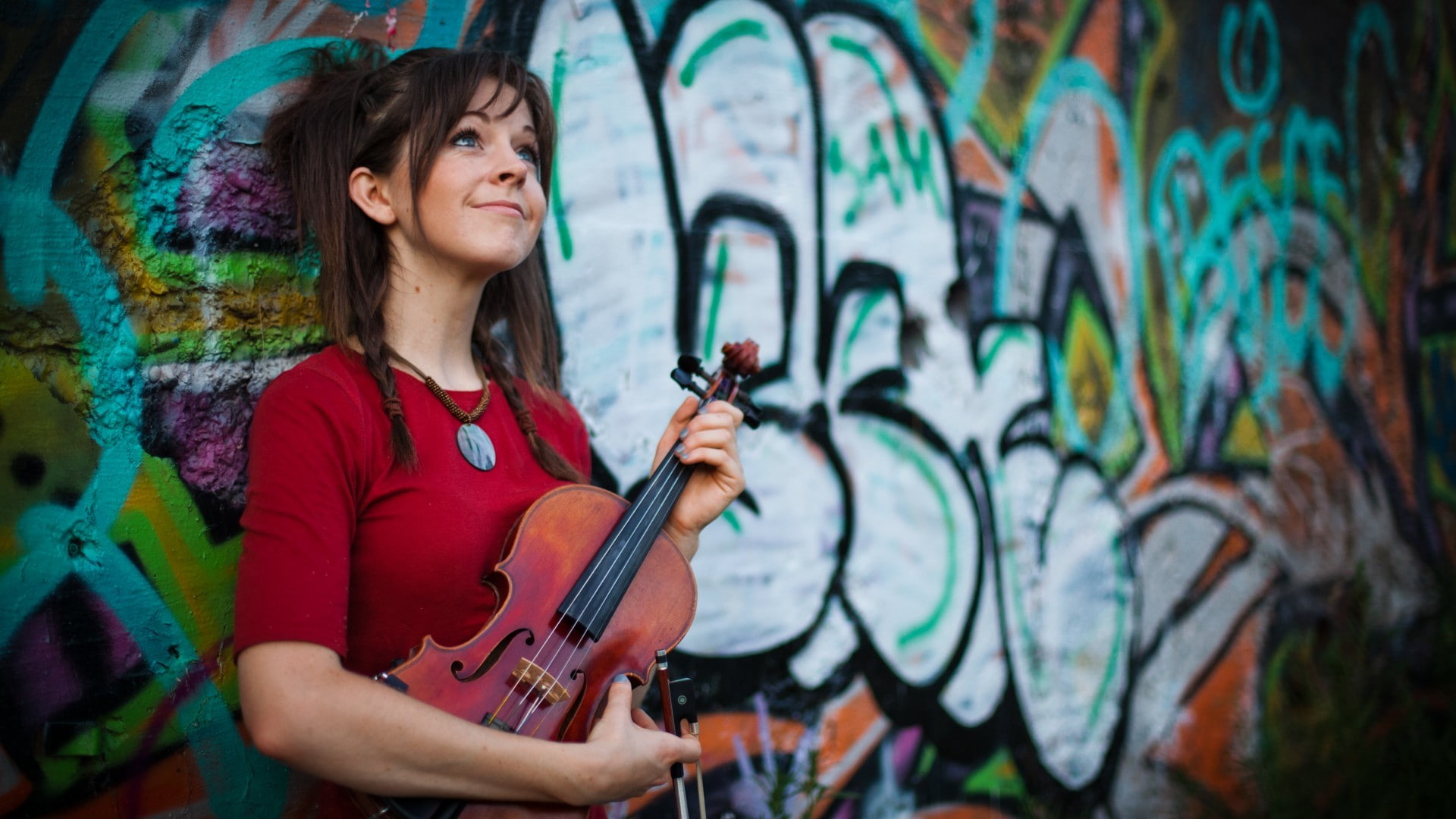 holding, violin, adult, string instrument, women, artist, art and craft, wall - building feature, creativity, skill, graffiti, adolescence, hair, one person, HD Wallpaper