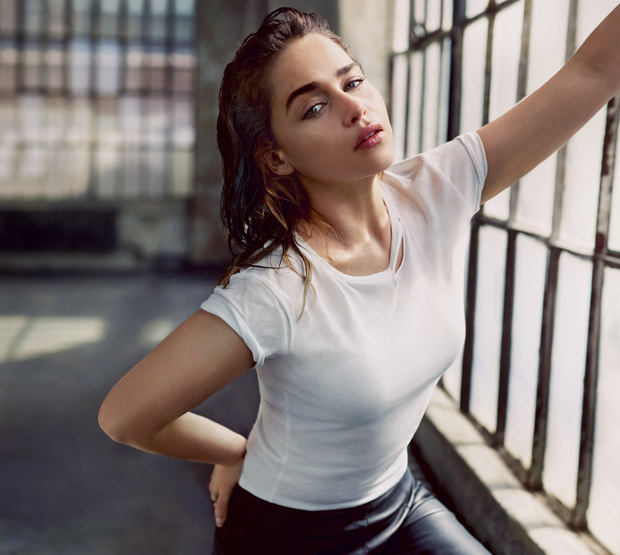 stone, brown hair, one person, looking at camera, emilia, women, clarke, railing, beautiful people, 1080P, hair, rolling, hairstyle, architecture, adult, HD Wallpaper