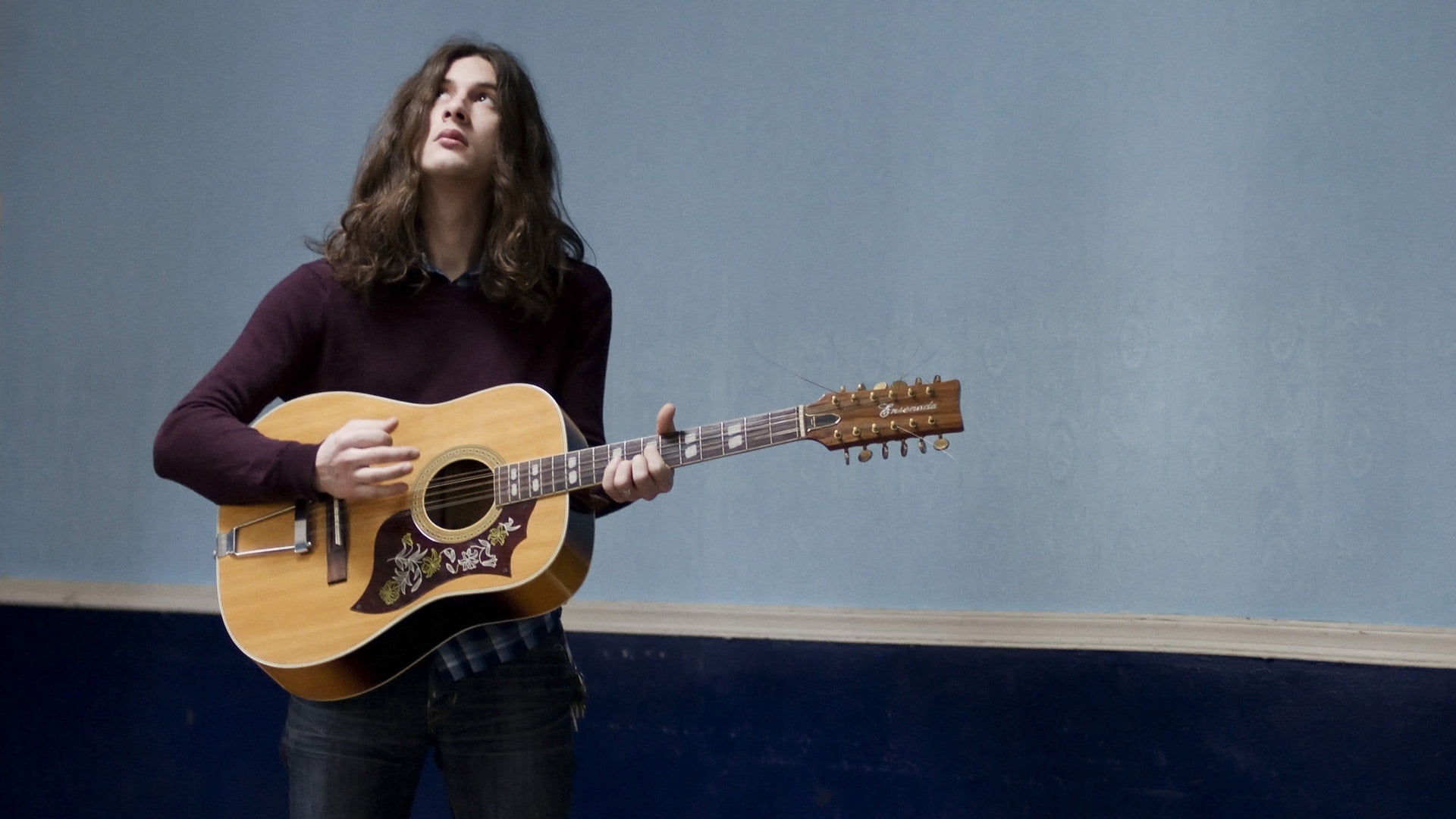 beautiful, guitarist, kurt vile, acoustic Guitar, performance, entertainment, smiling, long hair, hairstyle, music, brown, performer, string Instrument, HD Wallpaper