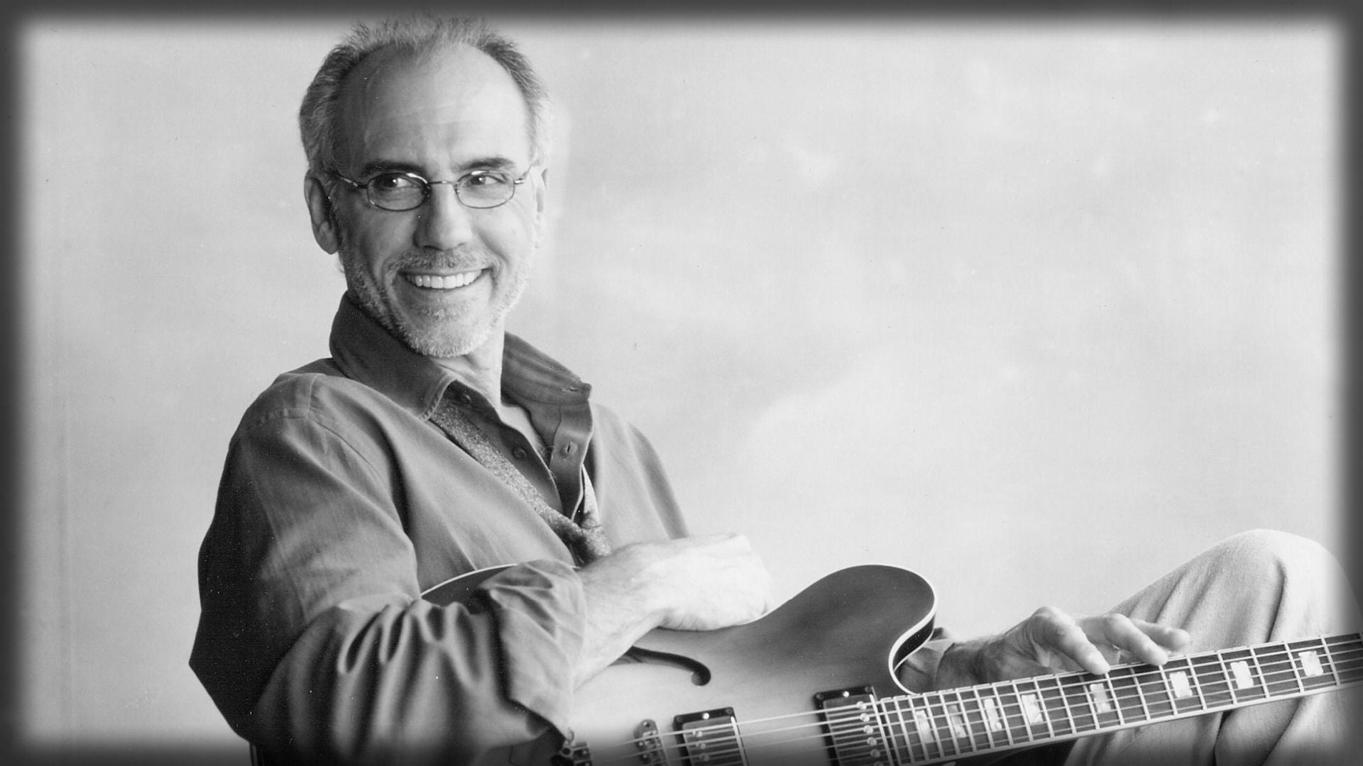 playing, one person, music, string instrument, smiling, arts culture and entertainment, indoors, artist, 1080P, happiness, mature men, smile, guitar, musical instrument, HD Wallpaper