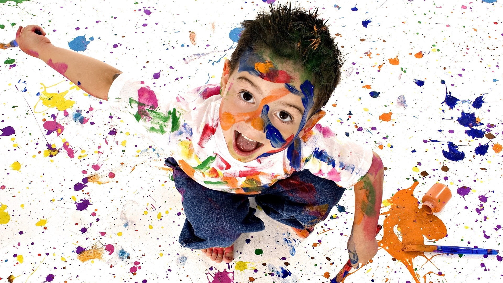 face paint, artist, color Image, s, playful, human Face, yellow, white, paintings, painter, blue, males, cute, colors, red, boys, backgrounds, looking At Camera, HD Wallpaper