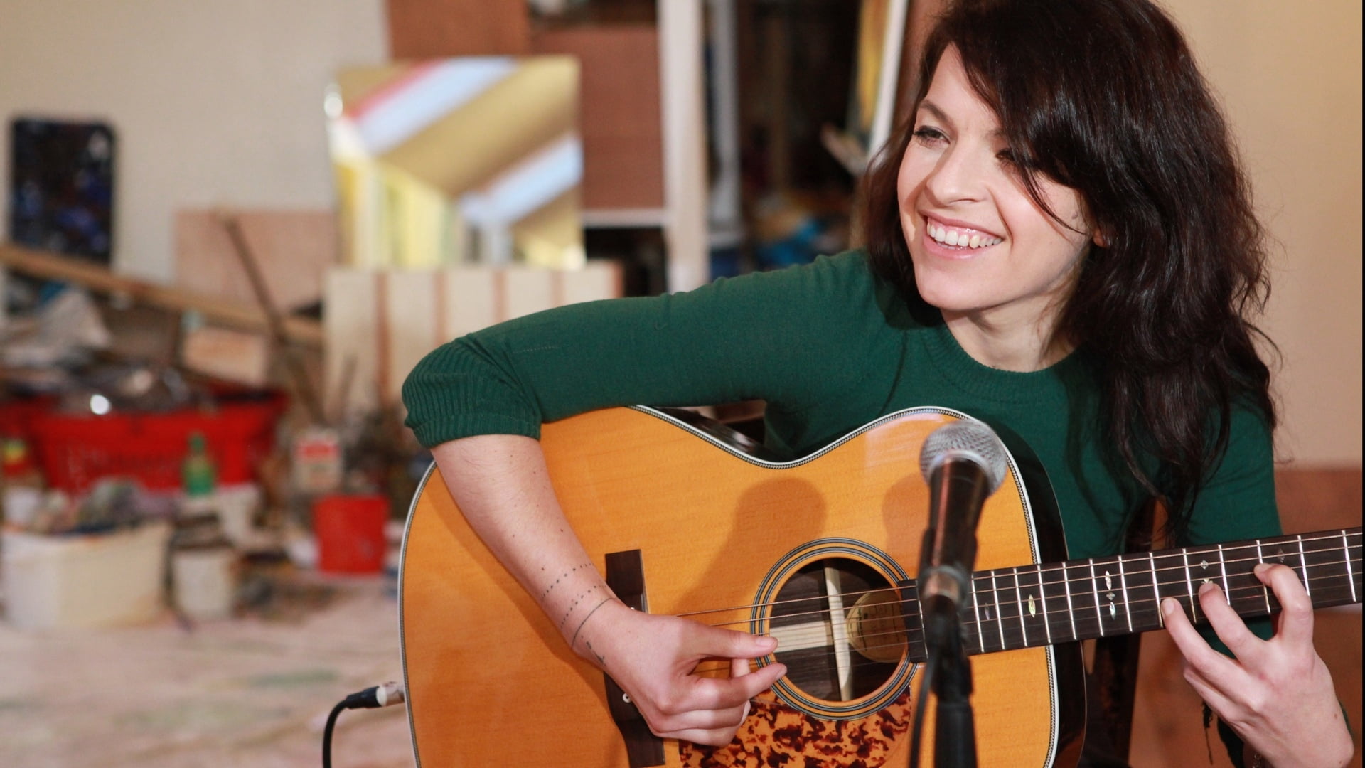 sleeved, musical equipment, s, jesca hoop, shirt, one person, guitar, performance, smile, acoustic guitar, hairstyle, hair, long, playing, musician, plucking an instrument, HD Wallpaper