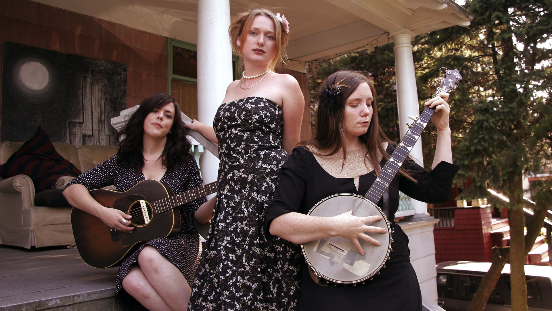 adult, enjoyment, 1080P, strapless, females, people, acoustic Instrument, musician, youth Culture, performer, girls, caucasian Ethnicity, musical Instrument, HD Wallpaper