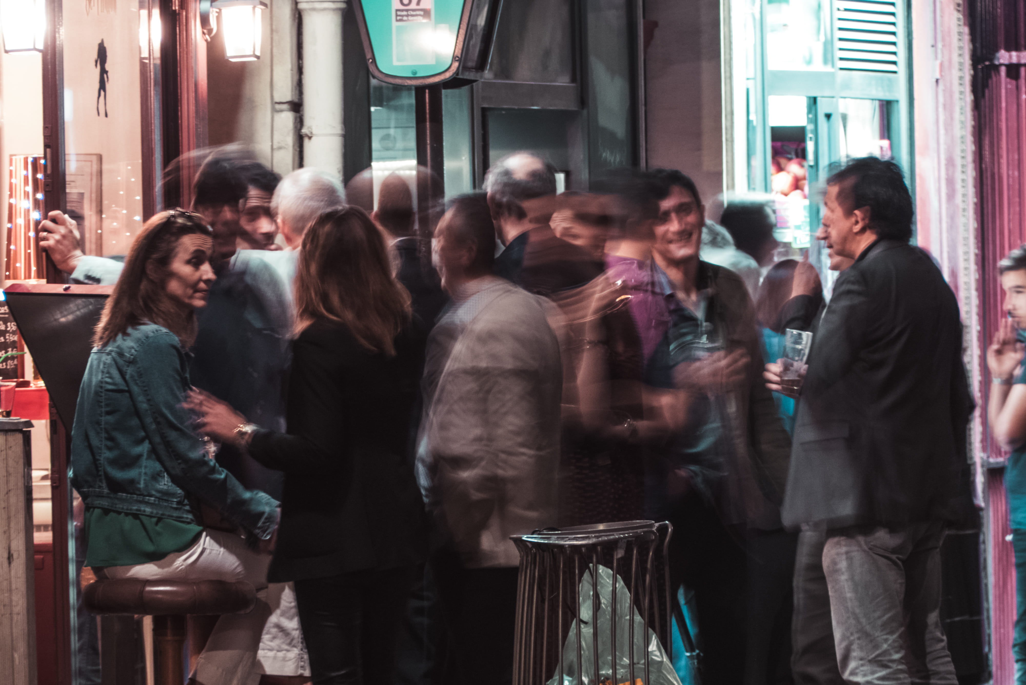 city, coat, tuxedo, suit, adult, market, restaurant, crowd, pub, 4K, lifestyles, architecture, bazaar, cafeteria, apparel, clothing, food, nightlife, pedestrian, HD Wallpaper