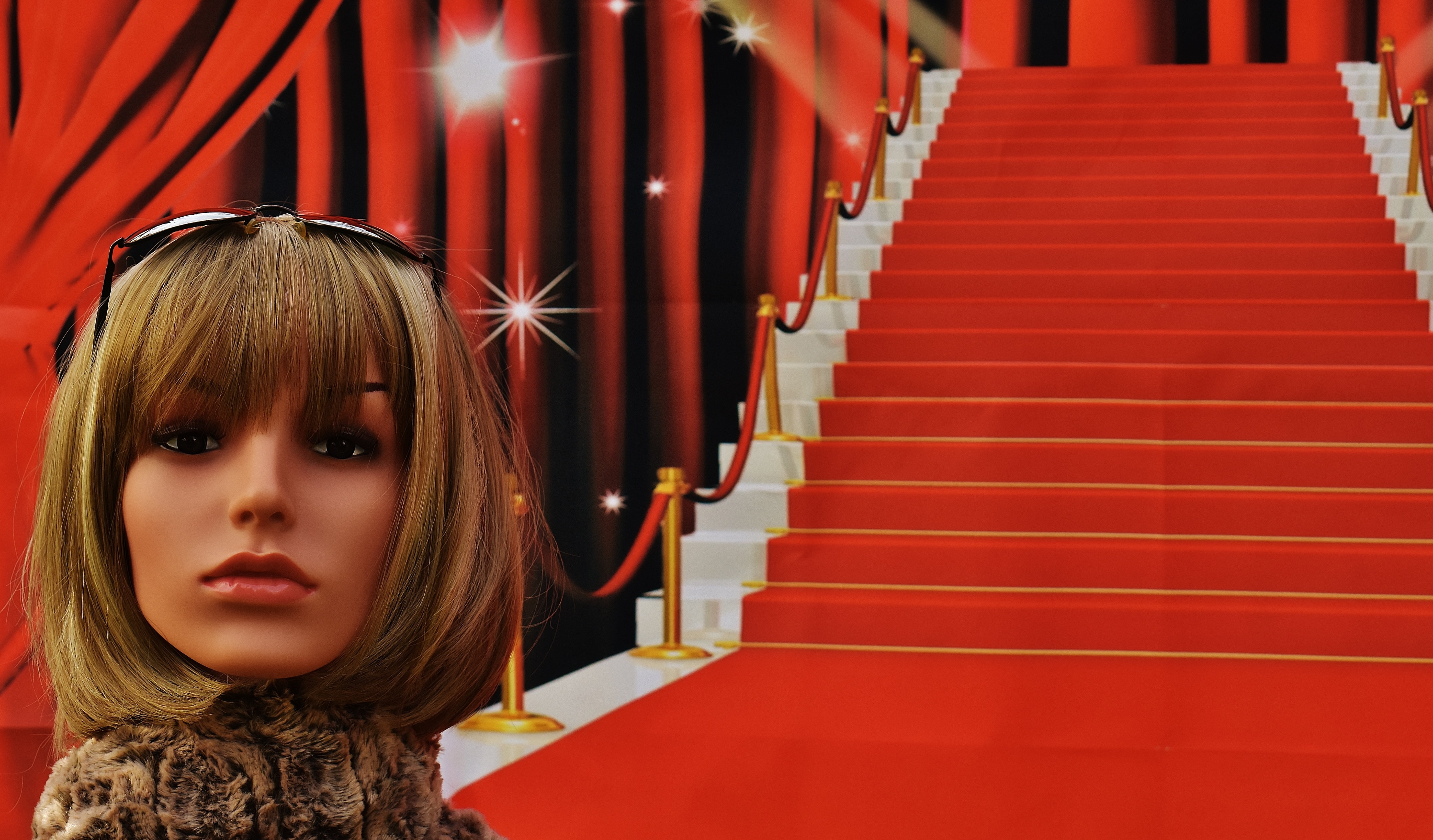 eyes, dreamy, attractive, figure, headshot, stage - Performance Space, people, females, red carpet, female, doll, romantic, face, femininity, melted, indoors, HD Wallpaper