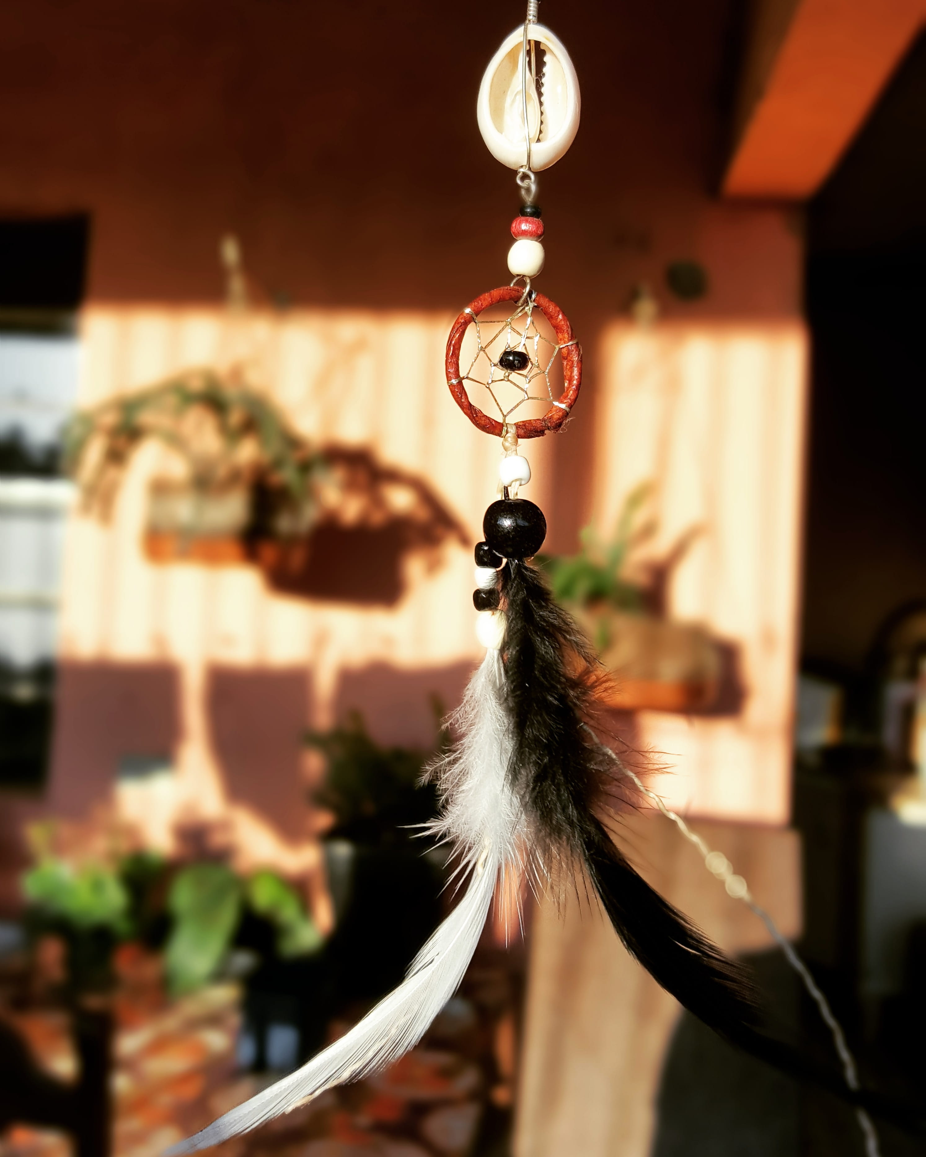 r. são judas tadeu, art and craft, religious equipment, focus on foreground, electric lamp, dreamcatcher, belief, religion, close-up, indoors, dream filter, Phone HD Wallpaper