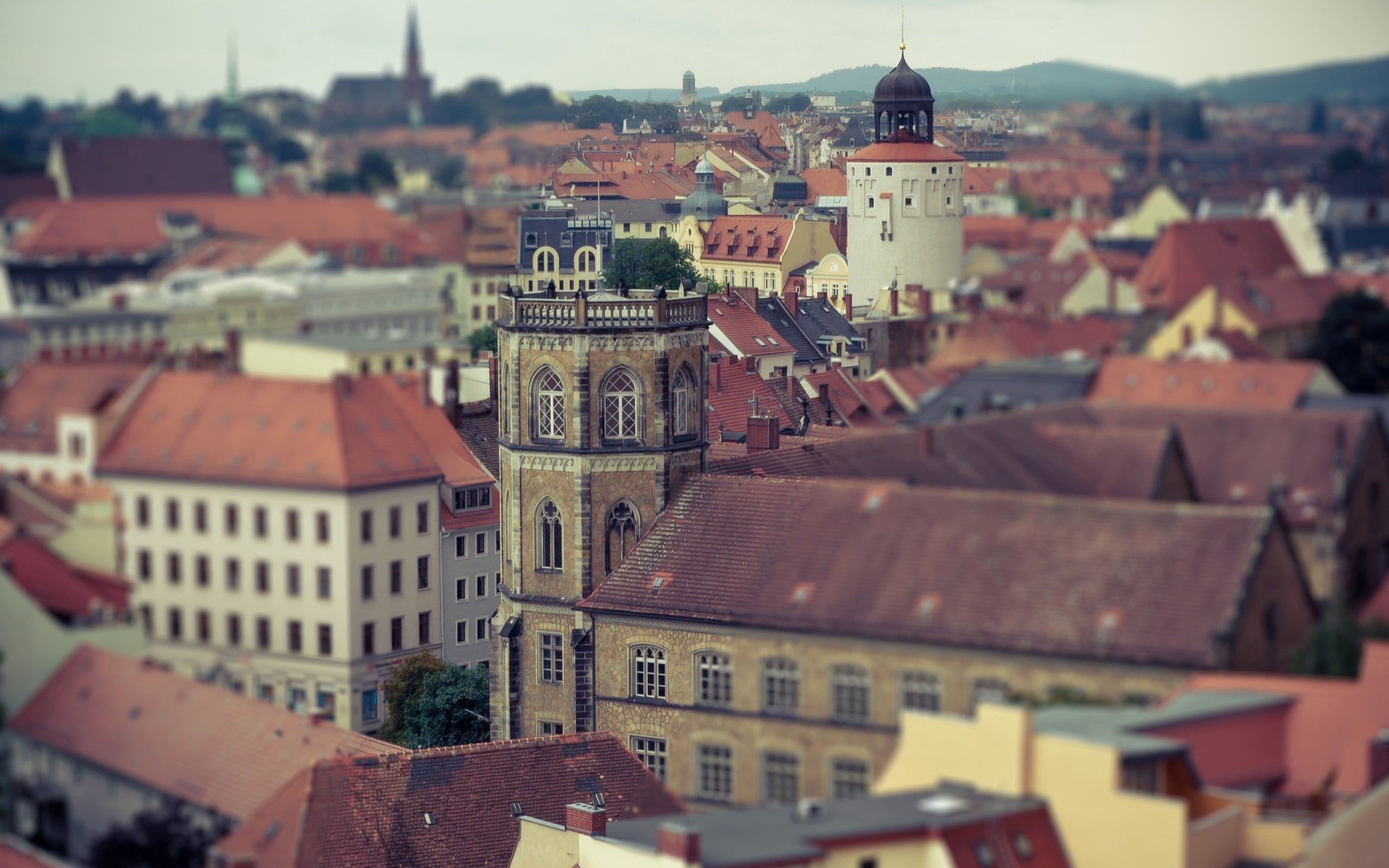 tower, cathedral, town, gray, no people, buildings, cultures, roof Tile, estonia, urban Skyline, prague, high angle view, history, tourism, castle, blurring, HD Wallpaper