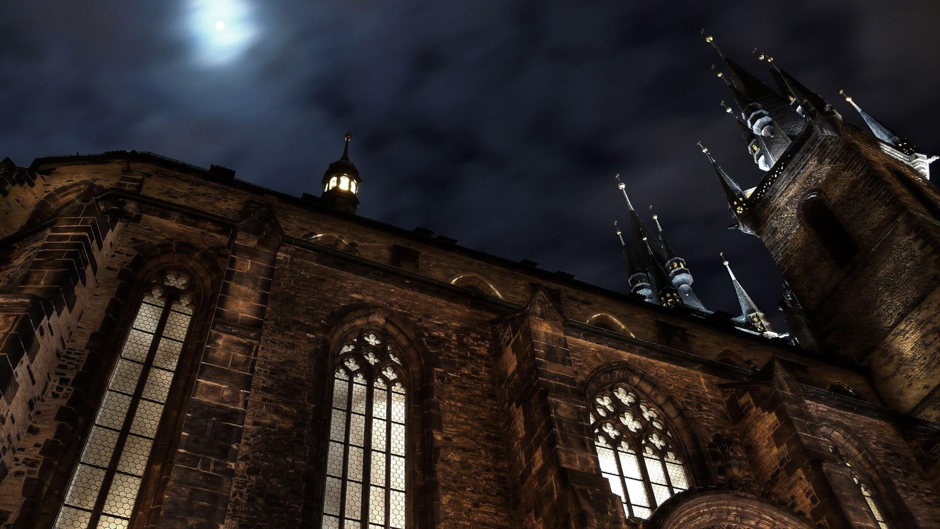 travel destinations, church, spire, tyn church, architecture, low angle view, sky, cathedral, built structure, nature, tower, night sky, moon, no people, HD Wallpaper