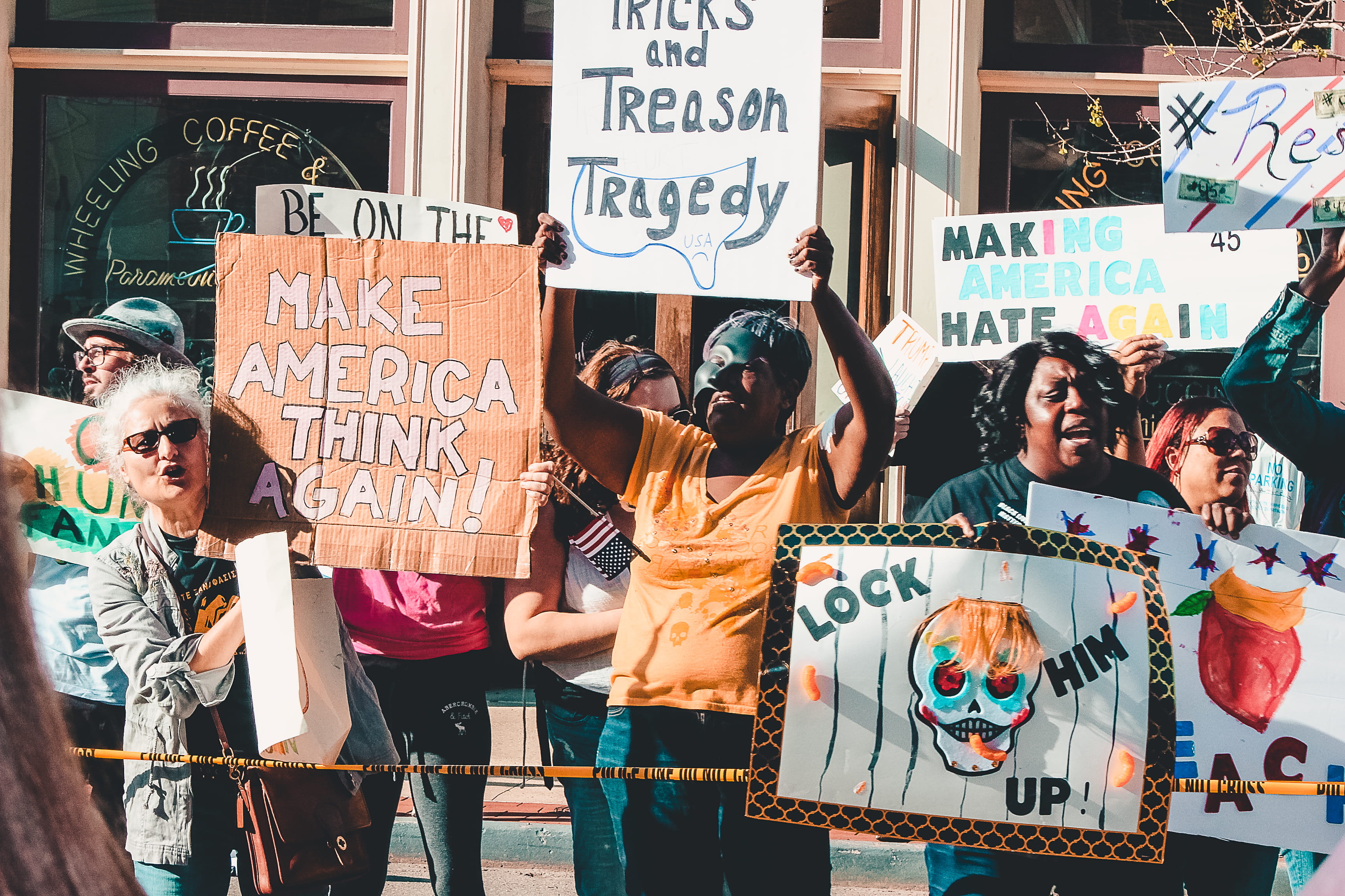 script, day, people, real people, democracy, battle, action, young adult, posters, poster, banner, group, blur, crowd, message, coffee, western script, HD Wallpaper