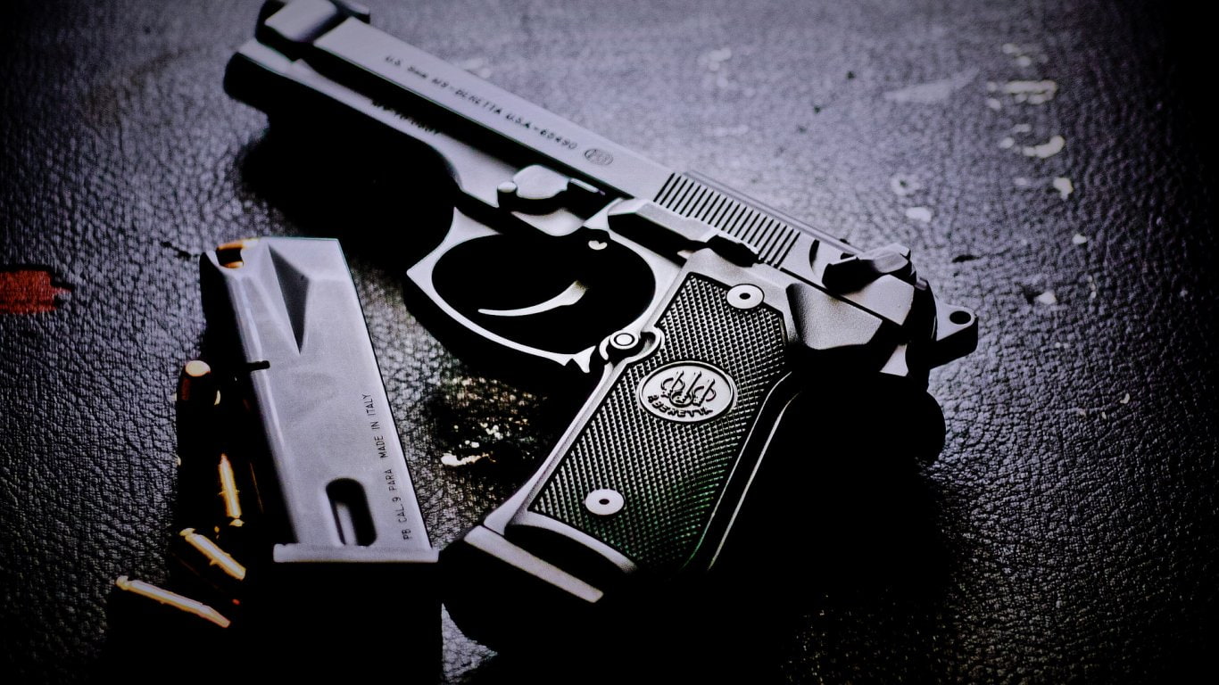 close-up, security, no people, single object, 720P, safety, high angle view, hat, technology, vignette, gun, metal, fashion, gun ammunition beretta m9, HD Wallpaper