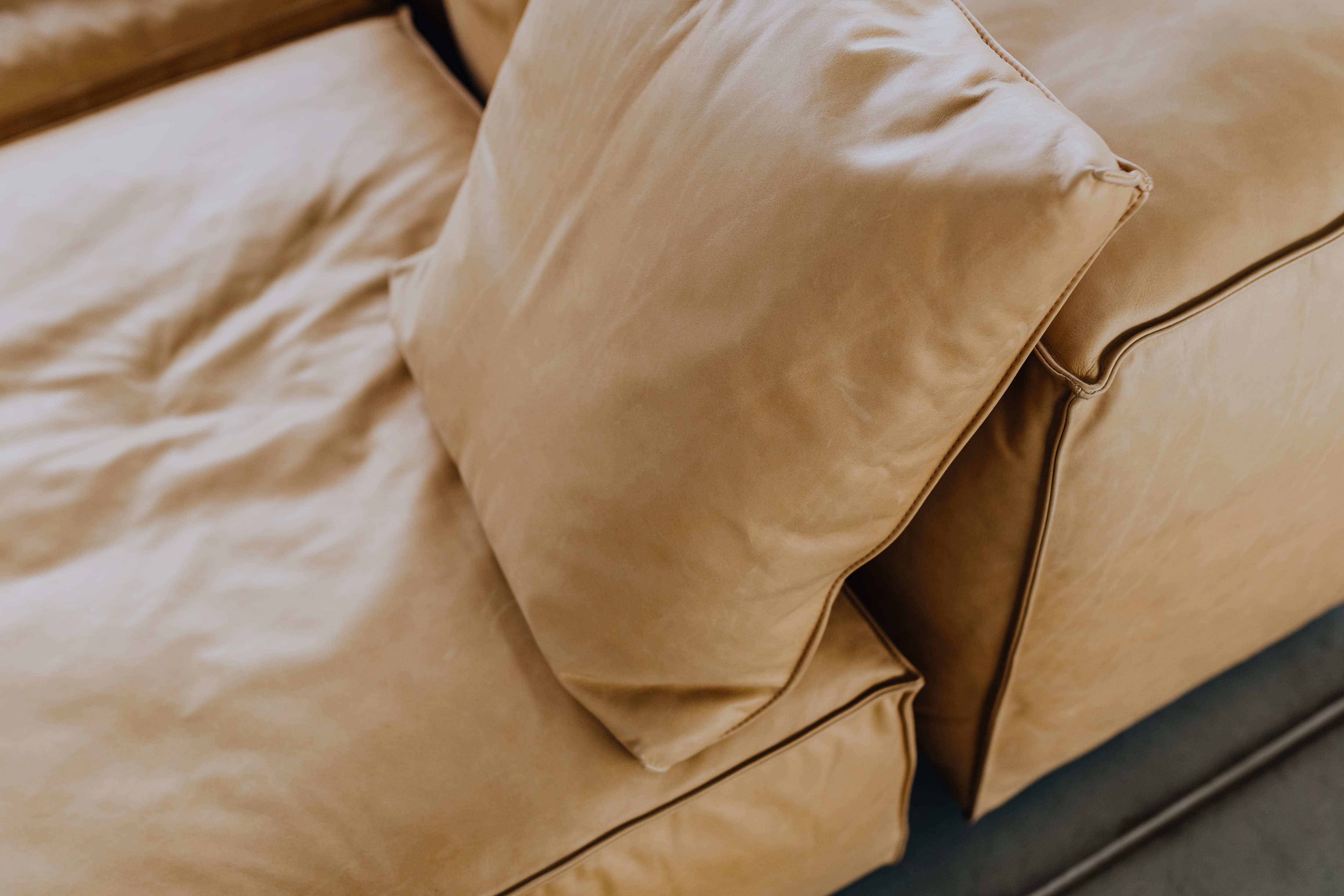 brown, modern, couch, sofa, no people, linen, directly above, contemporary, 4K, amp, luxury, simplicity, wrapping paper, food and drink, close-up, tan, HD Wallpaper