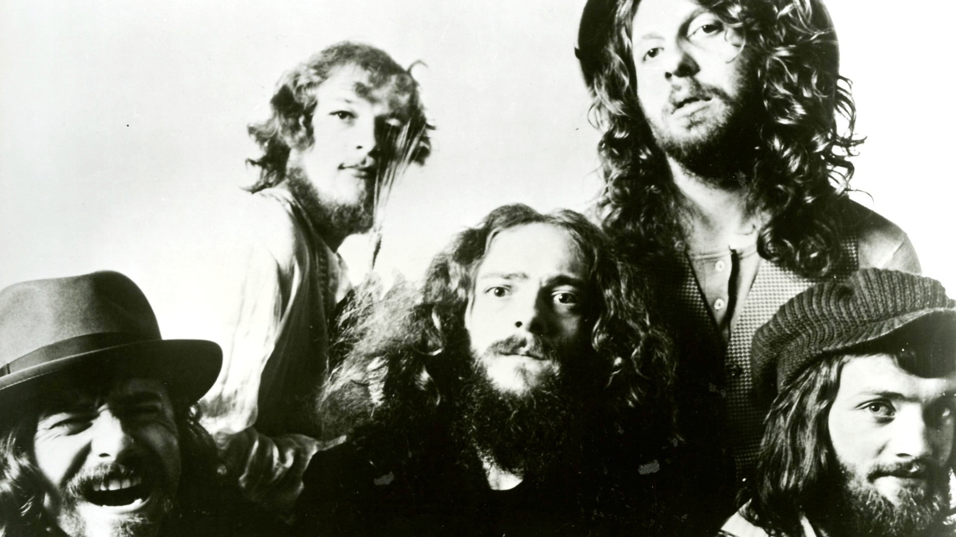 sister, young women, females, making a face, portrait, jethro tull rock bands, young men, people, leisure activity, adult, togetherness, women, hairstyle, HD Wallpaper