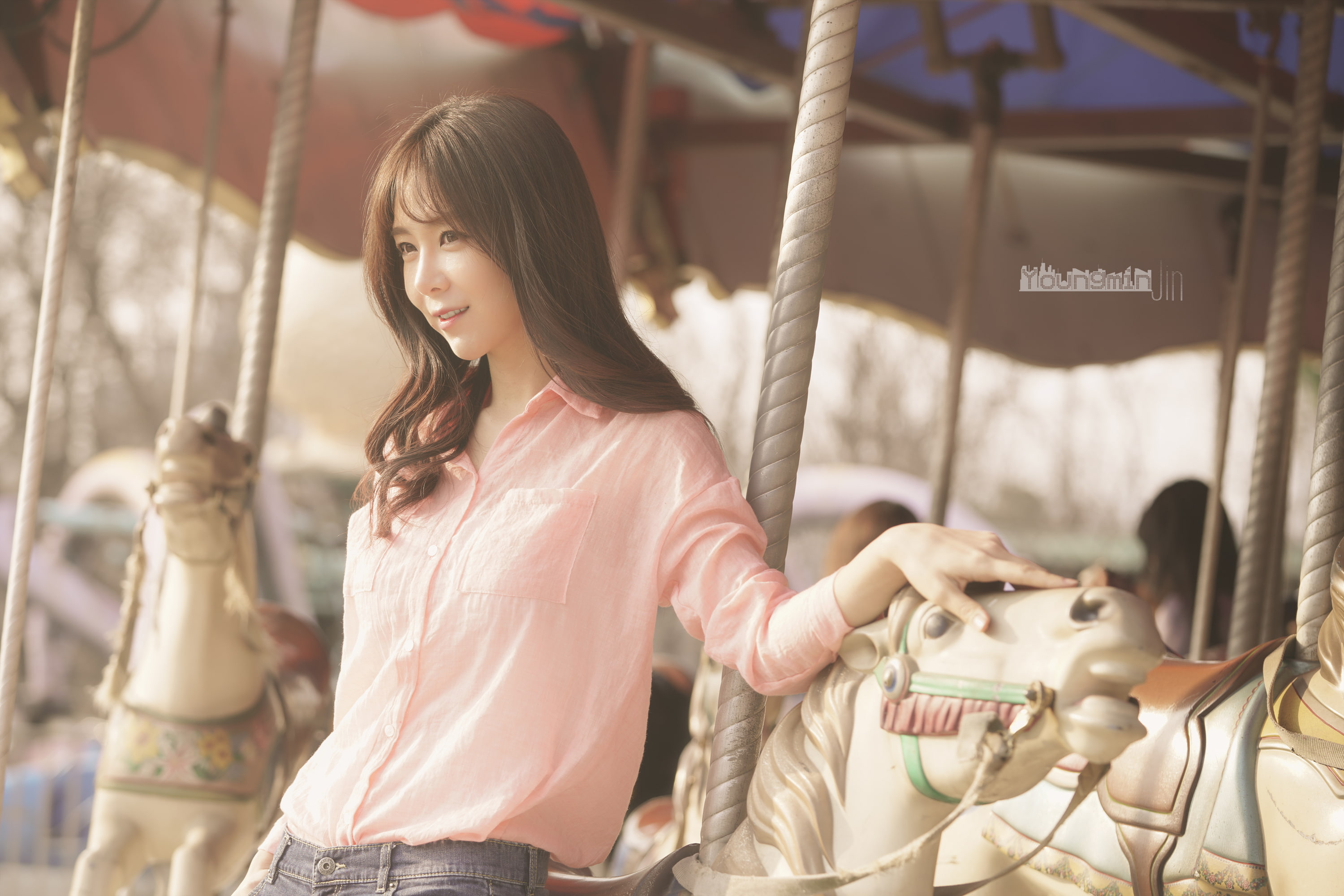 bangs, smiling, focus on foreground, real people, technology, hairstyle, three quarter length, 2K, waist up, Asian, women, leisure activity, child, holding, HD Wallpaper