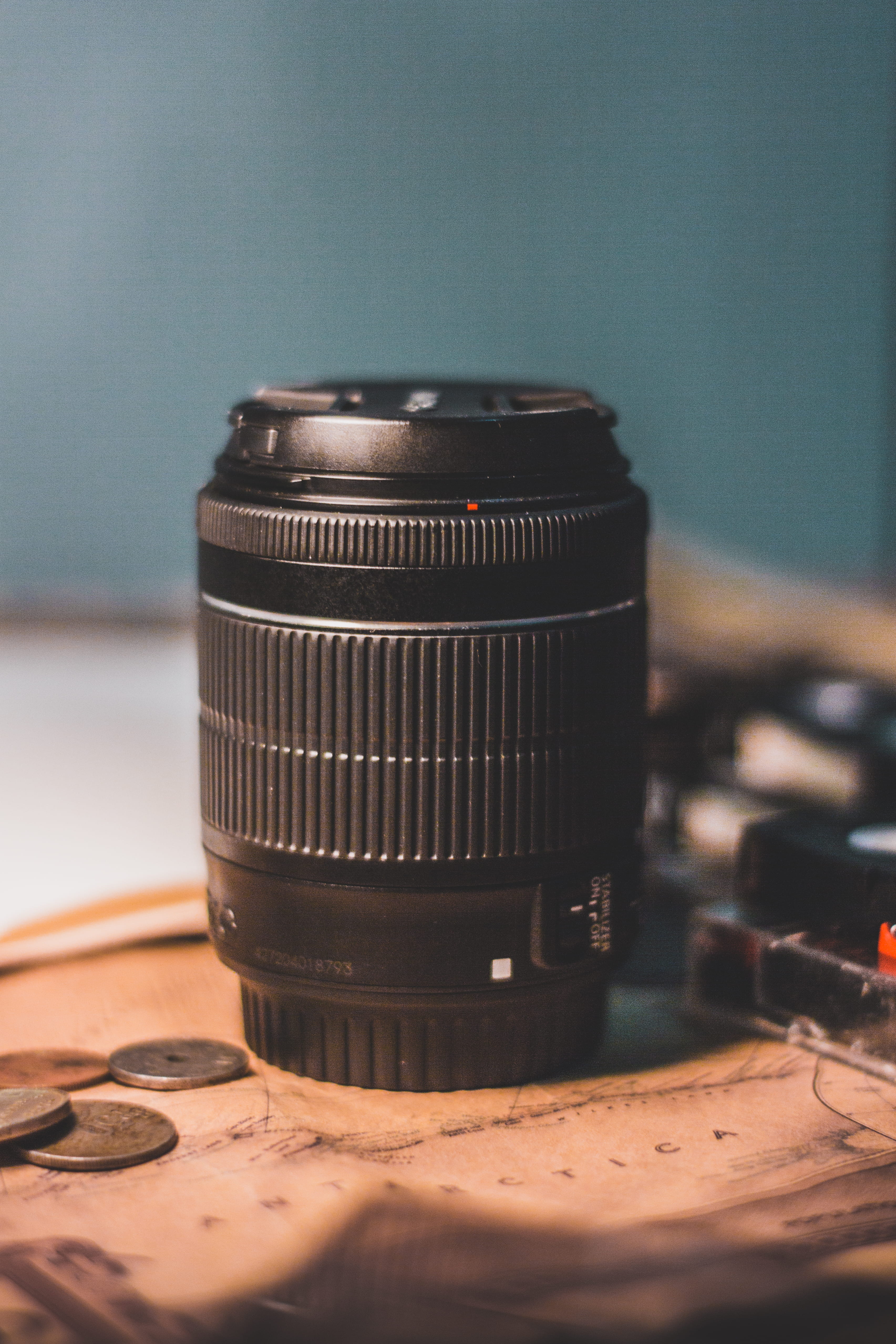 still life, wood - material, indoors, single object, old, fade, tech, equipment, lens - optical instrument, kit, focus on foreground, dslr, metal, no people, Phone HD Wallpaper