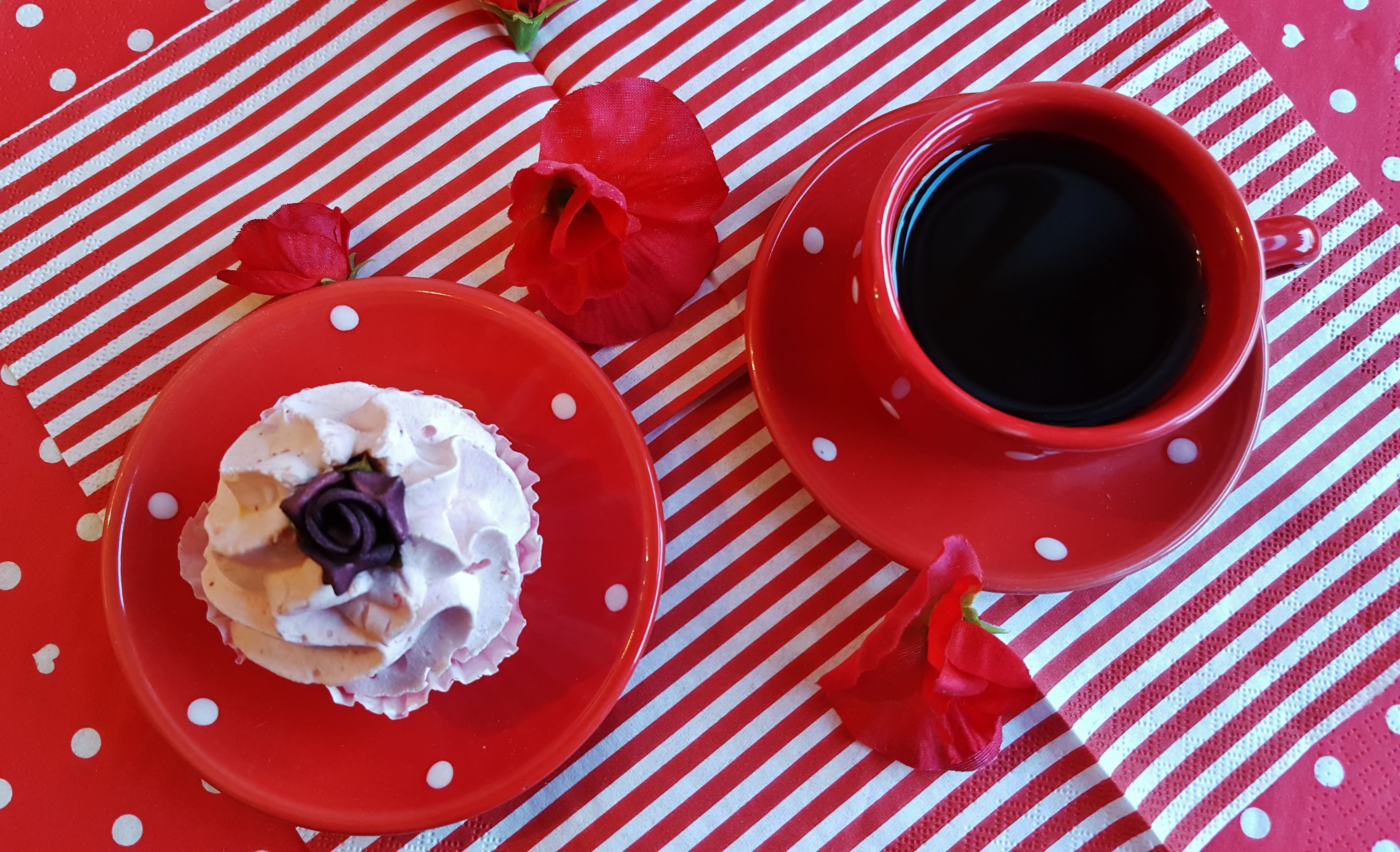 dessert, decoration, valentines day, pampering, saucer, hot drink, coffee drink, food and drink, food, sweet, crockery, red, baked, eating utensil, drink, HD Wallpaper