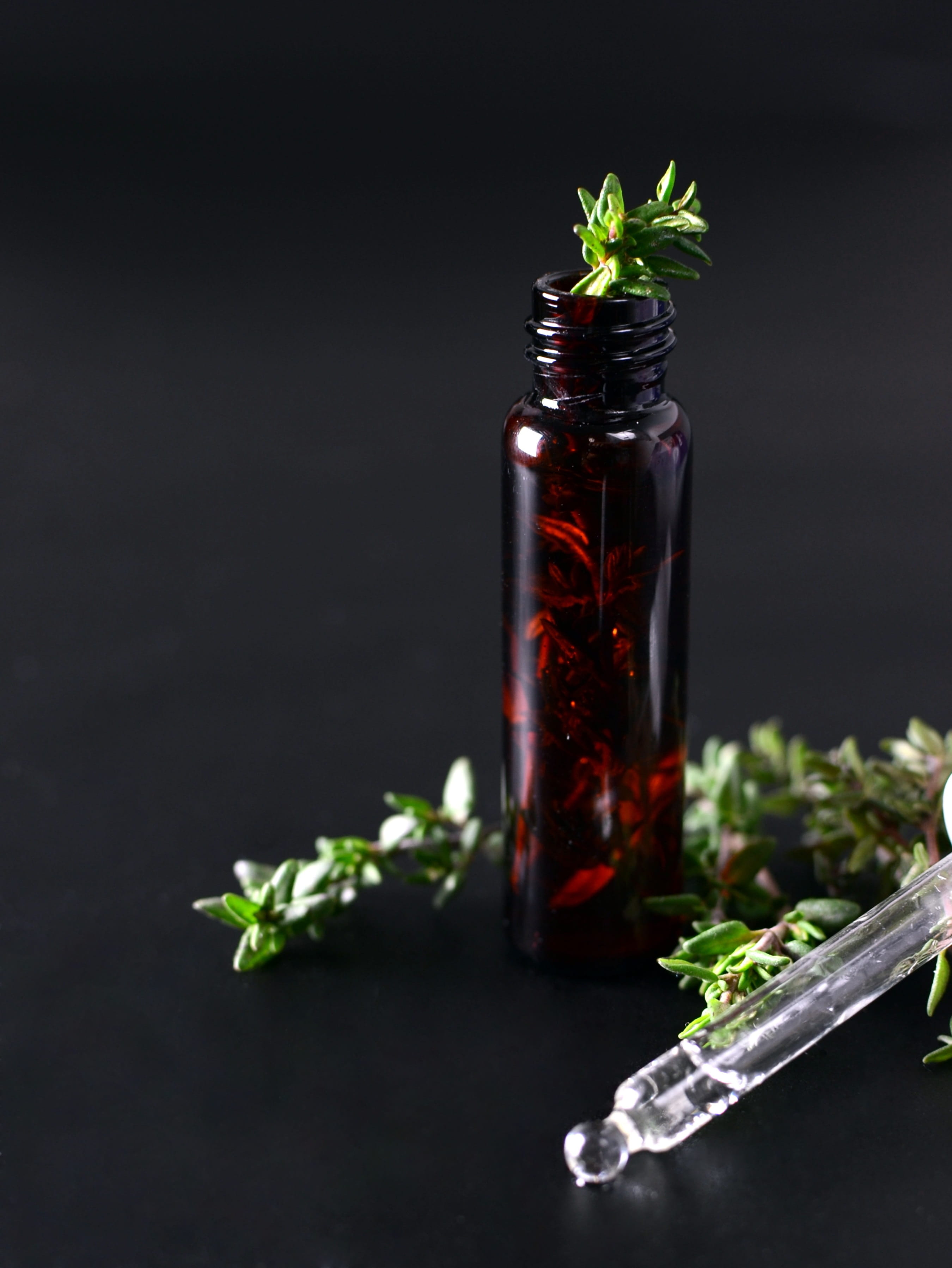 2K, container, nature, freshness, black background, cocktail, alternative, indoors, drink, medicine, bottle, food and drink, mint leaf - culinary, glass - material, Phone HD Wallpaper